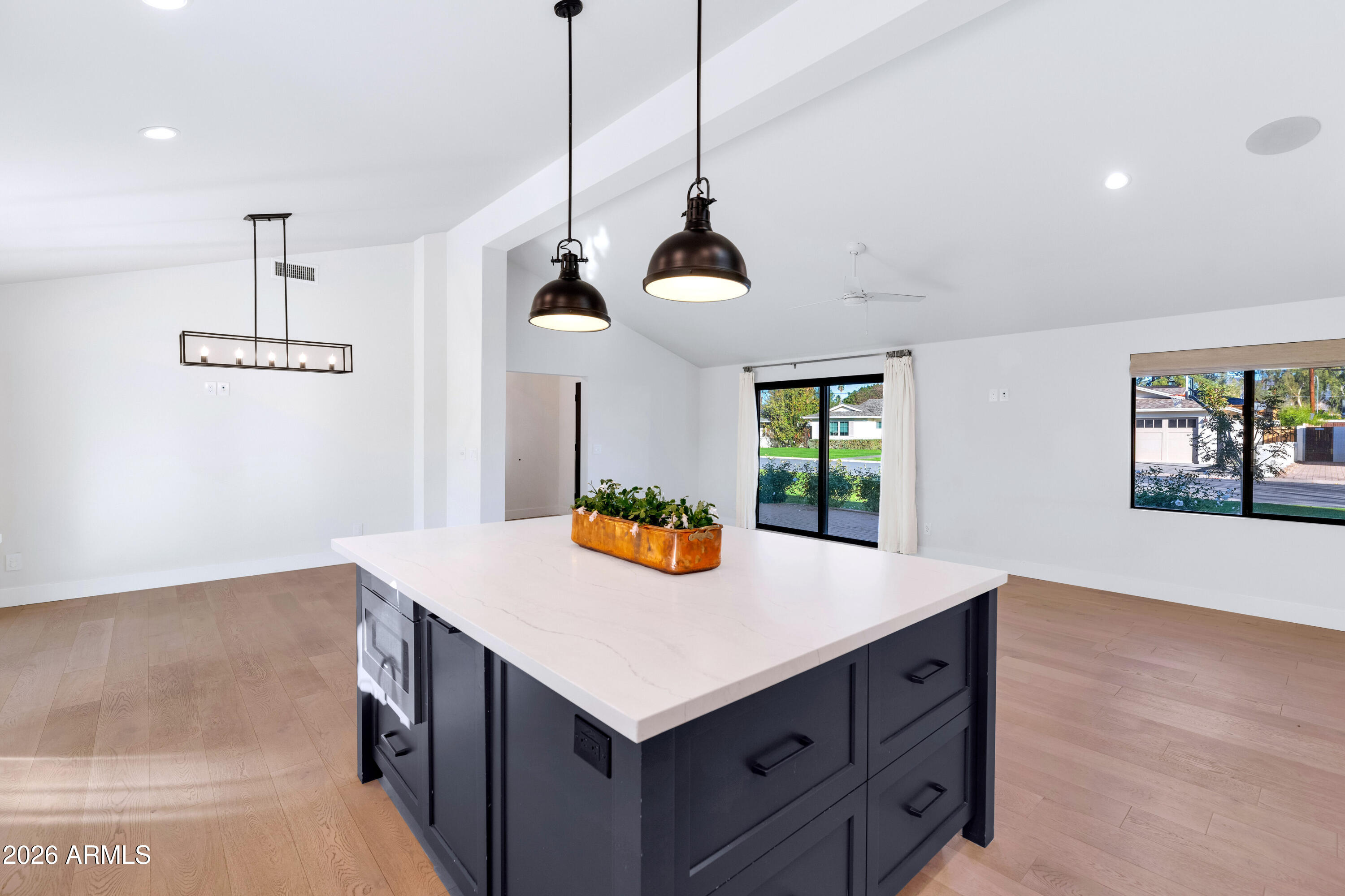 4101 E COOLIDGE Street