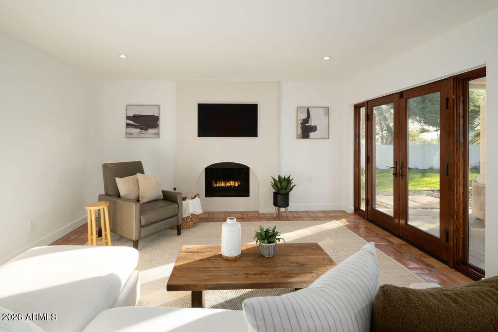 5602 N CAMELBACK CANYON Place