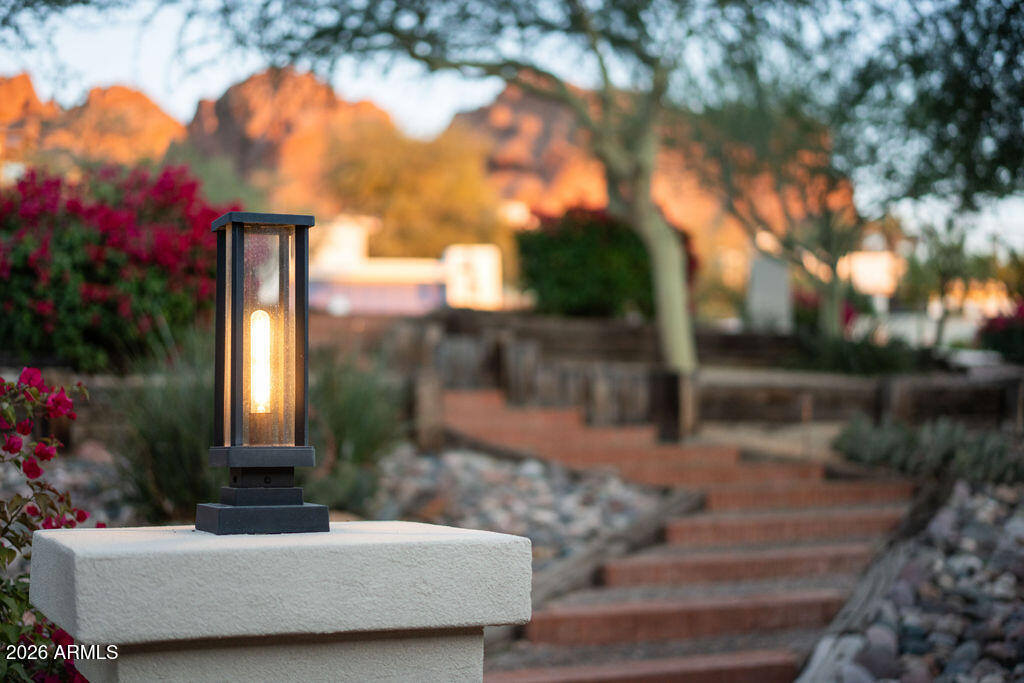 5602 N CAMELBACK CANYON Place