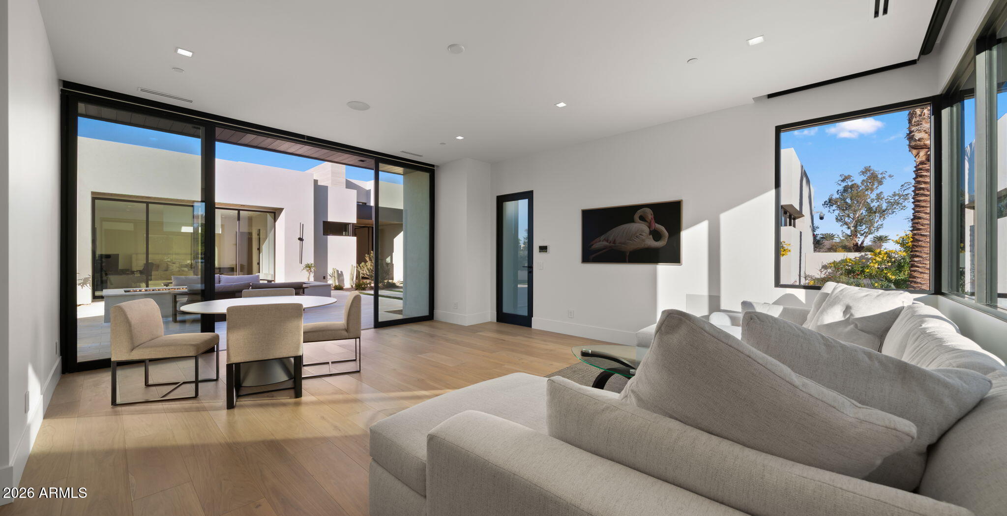 6824 E HUMMINGBIRD Lane