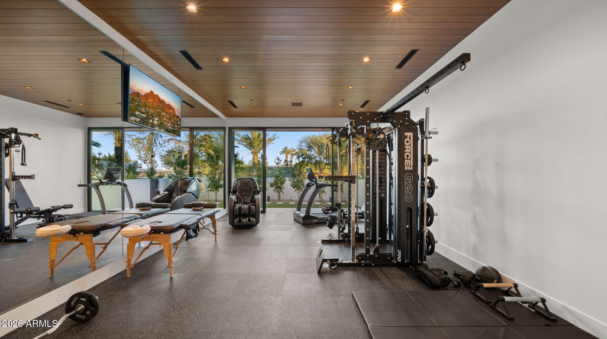 6824 E HUMMINGBIRD Lane