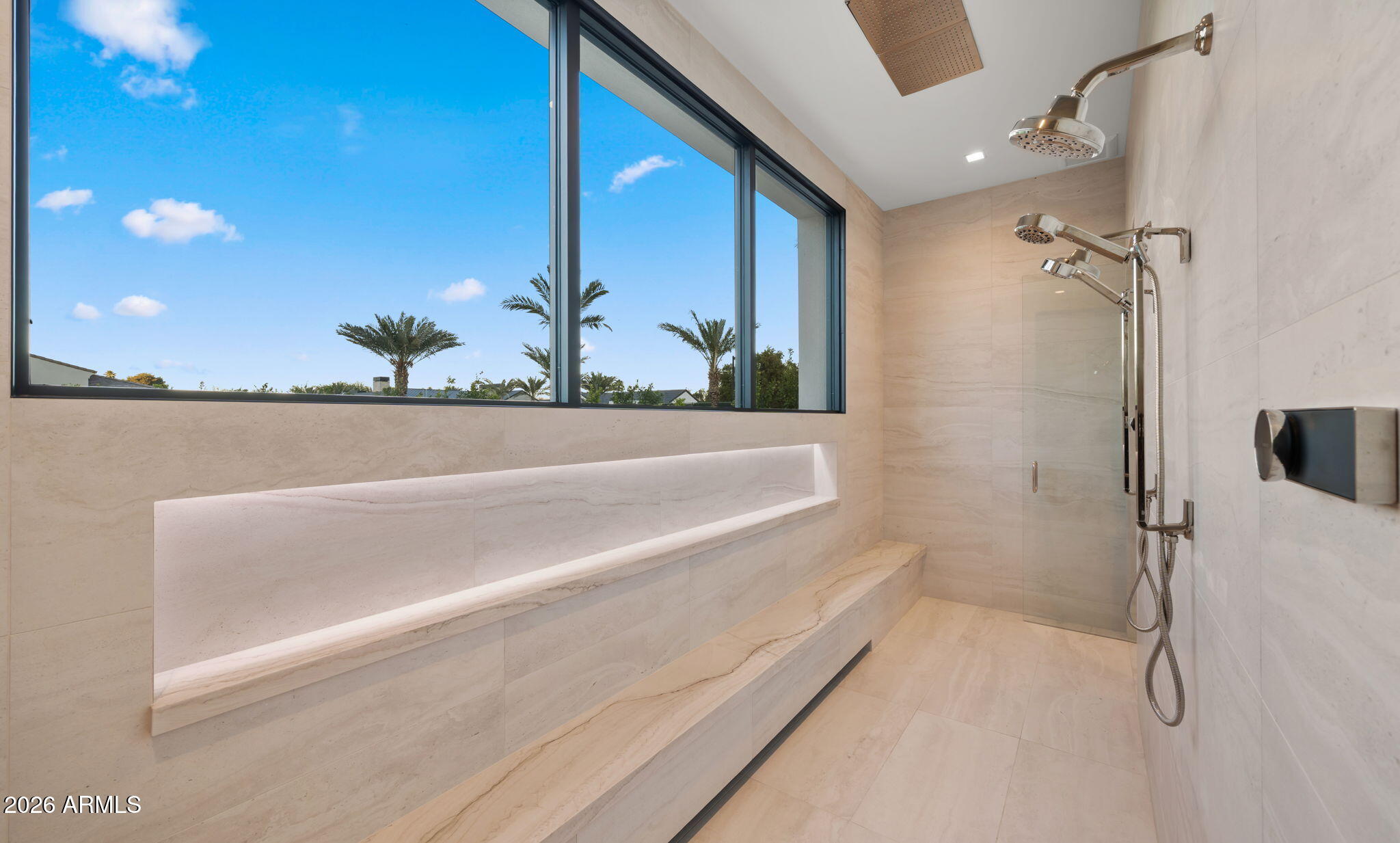 6824 E HUMMINGBIRD Lane