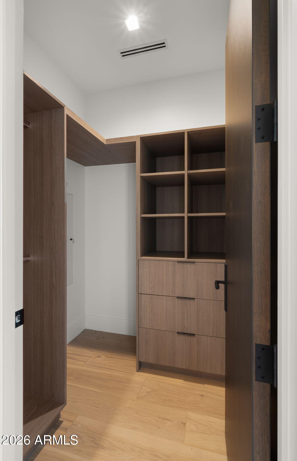 6824 E HUMMINGBIRD Lane