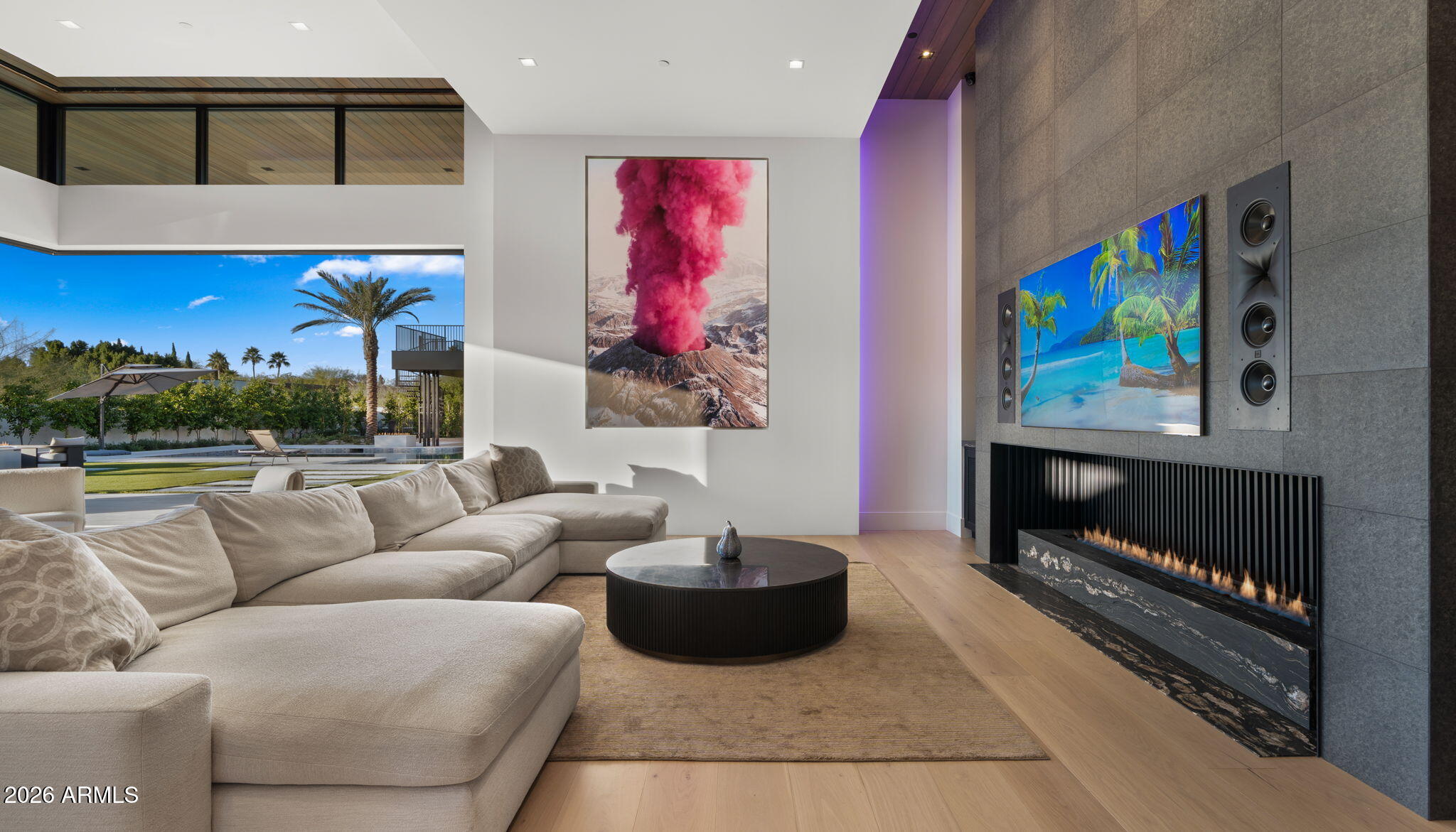 6824 E HUMMINGBIRD Lane