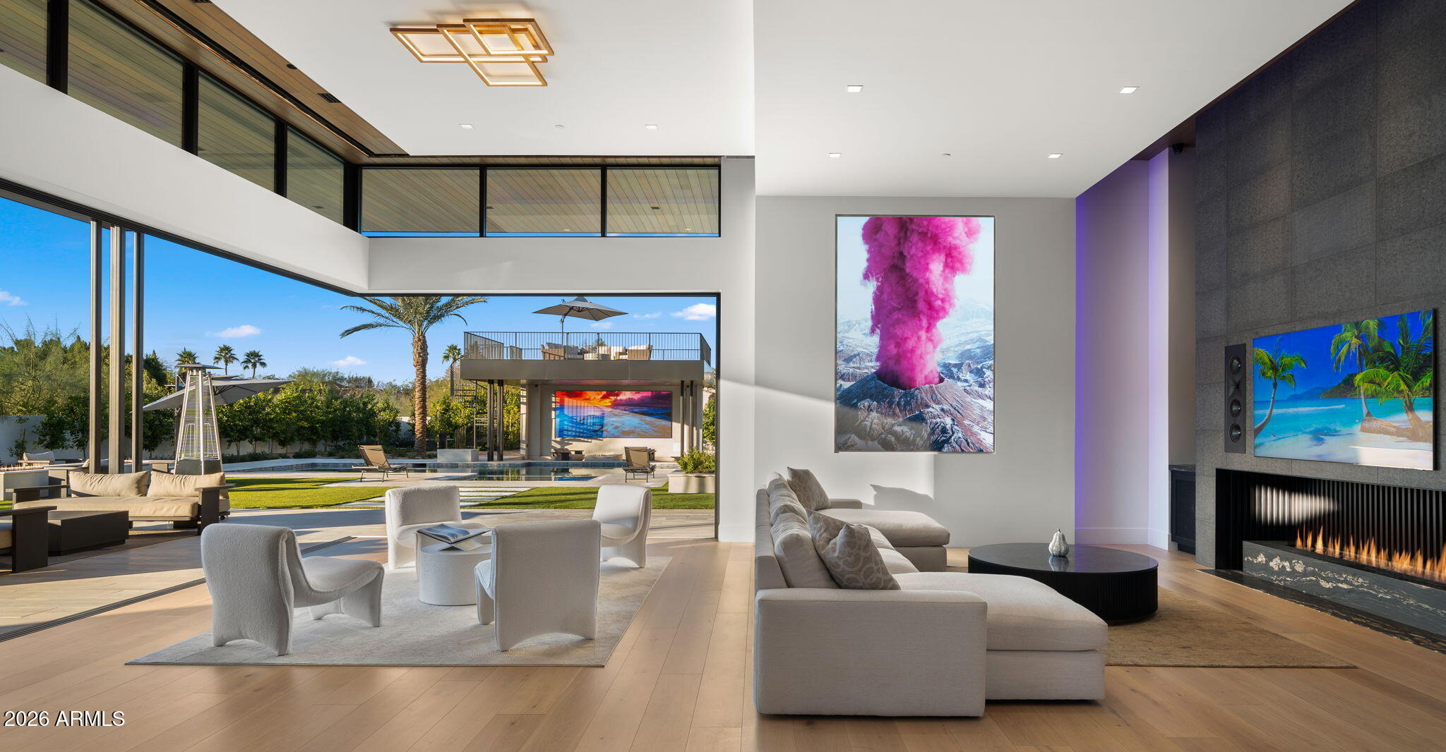 6824 E HUMMINGBIRD Lane