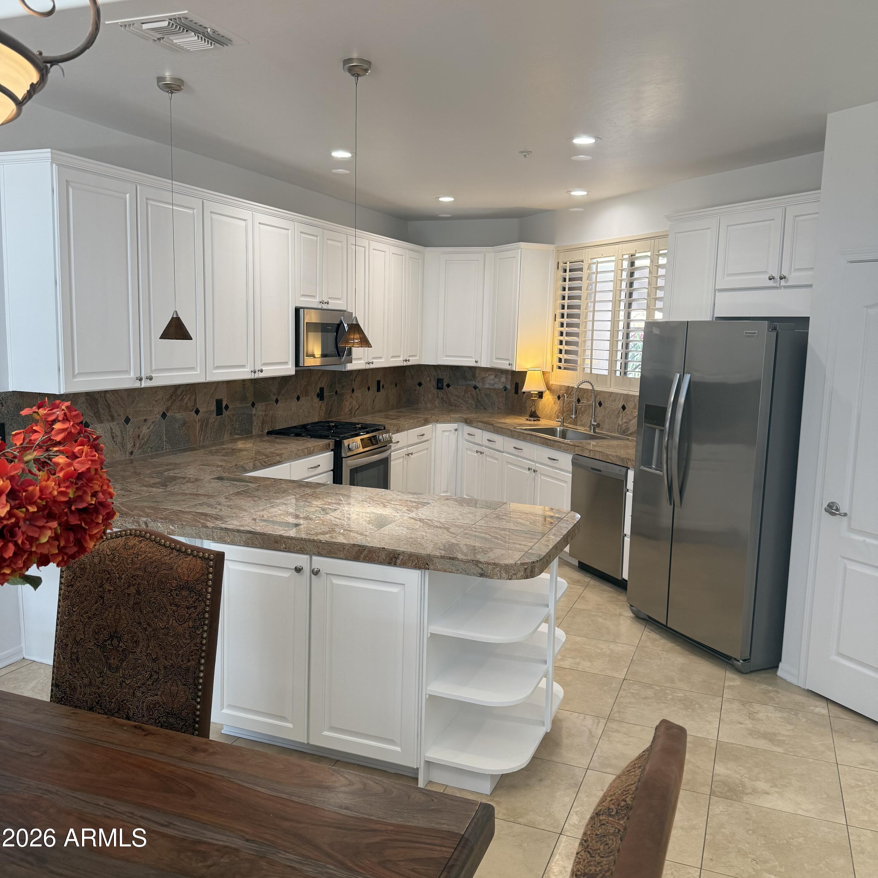 17025 E LA MONTANA Drive 123