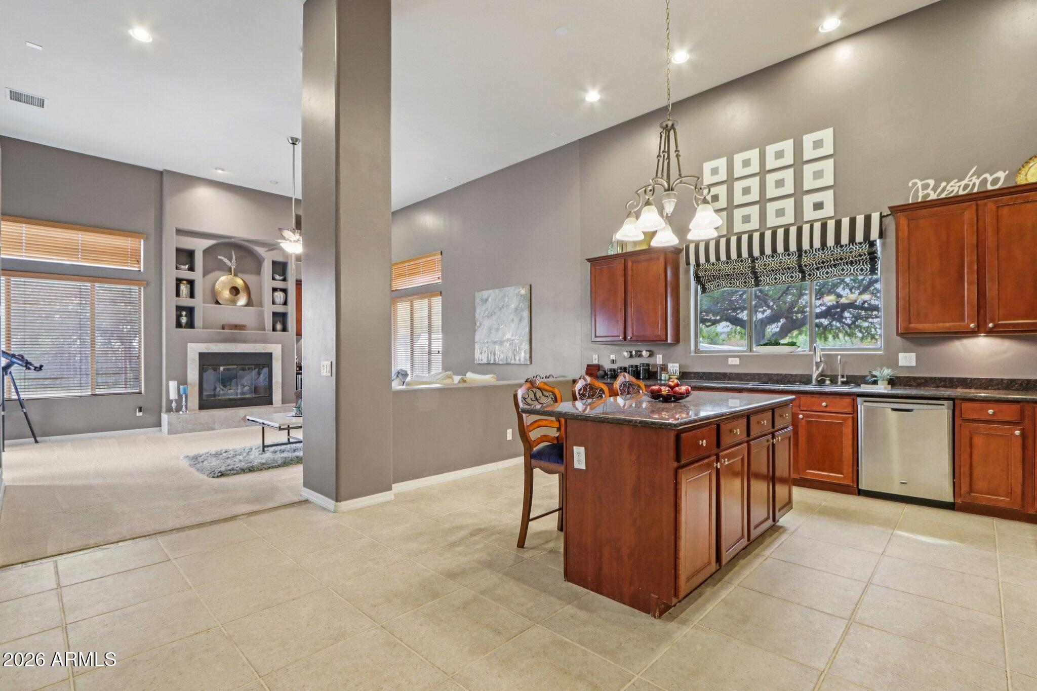 3019 W CARRIAGE Drive