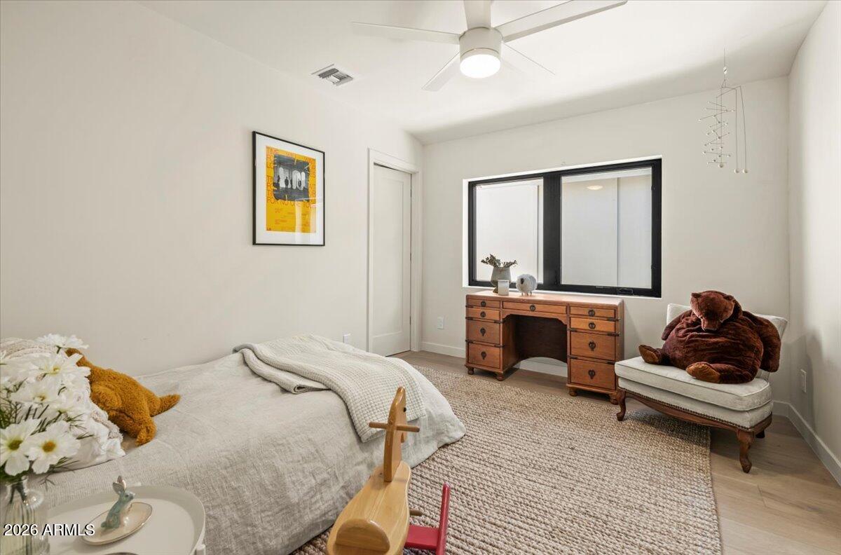 4035 E MCDONALD Drive