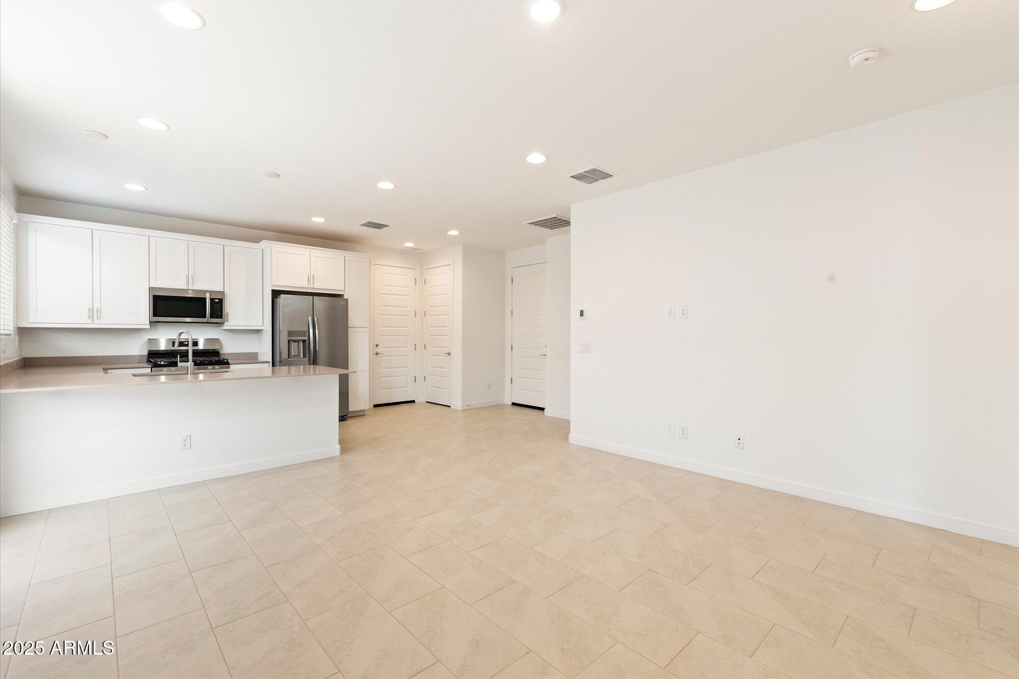 16677 W CHARLOTTE Drive