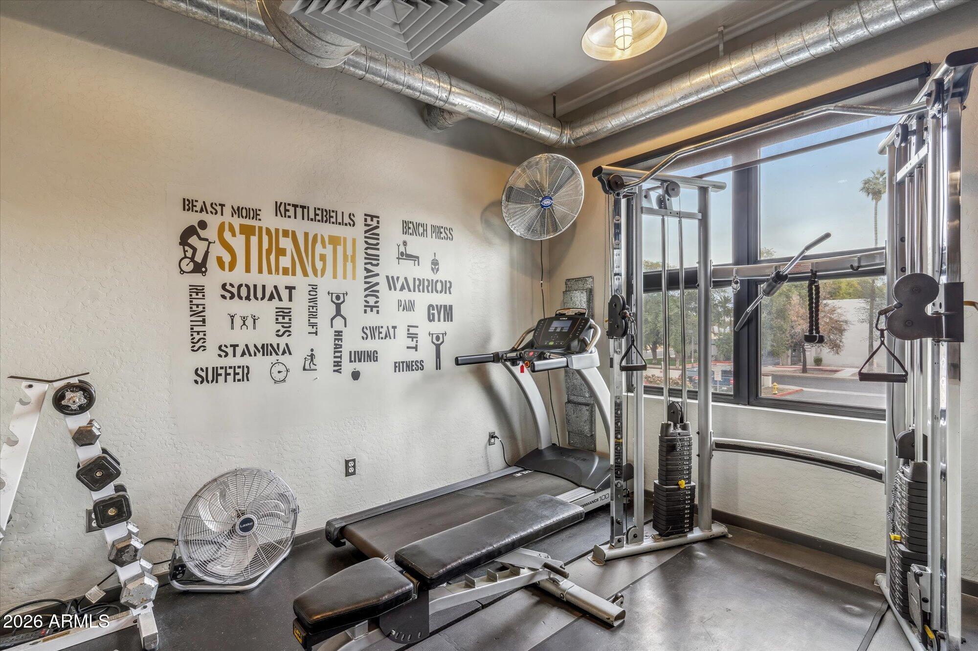 914 E OSBORN Road 202