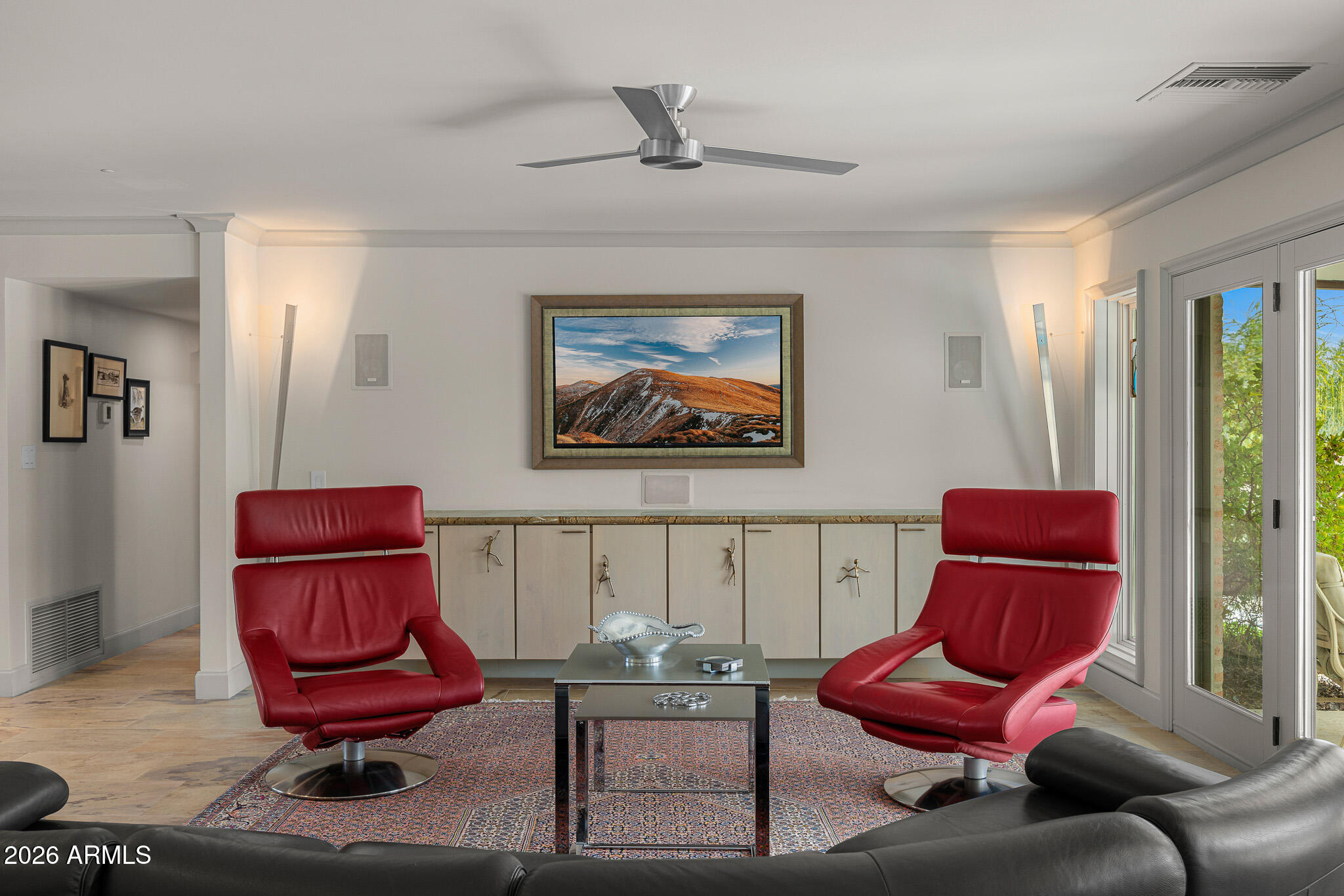 3921 E SAN MIGUEL Avenue