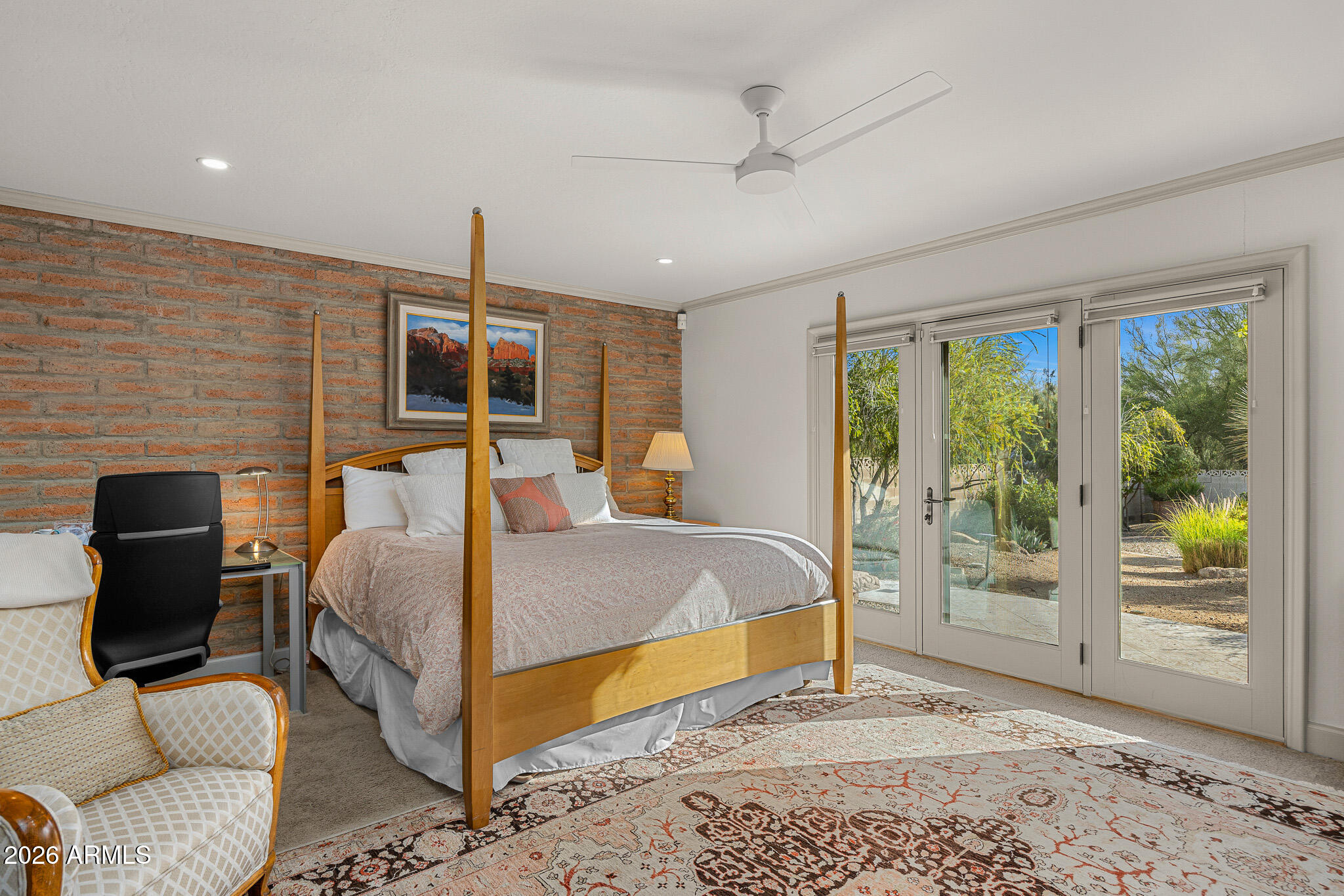 3921 E SAN MIGUEL Avenue