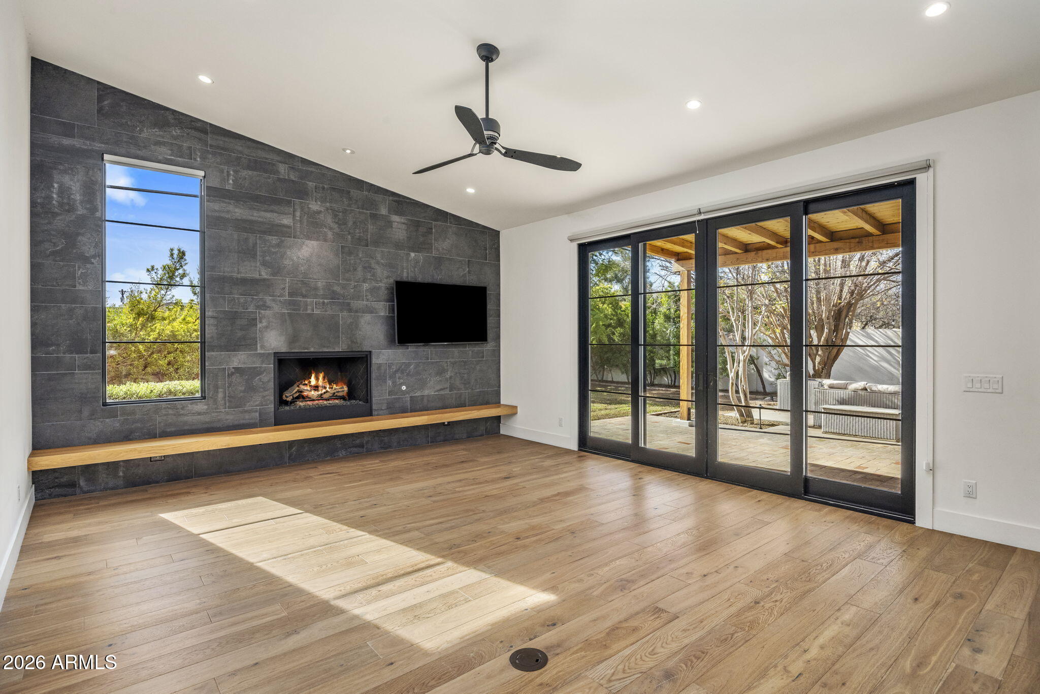 3727 E CLARENDON Avenue