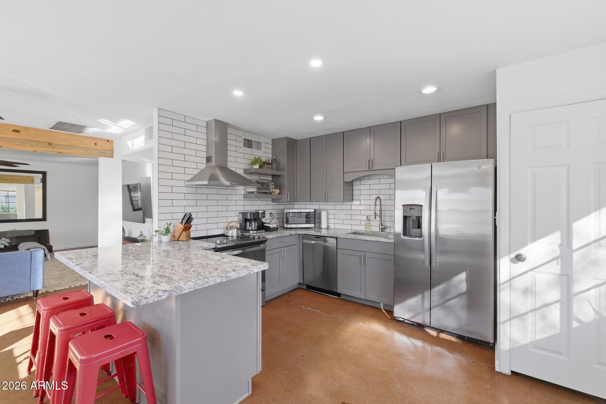 8335 E WELDON Avenue