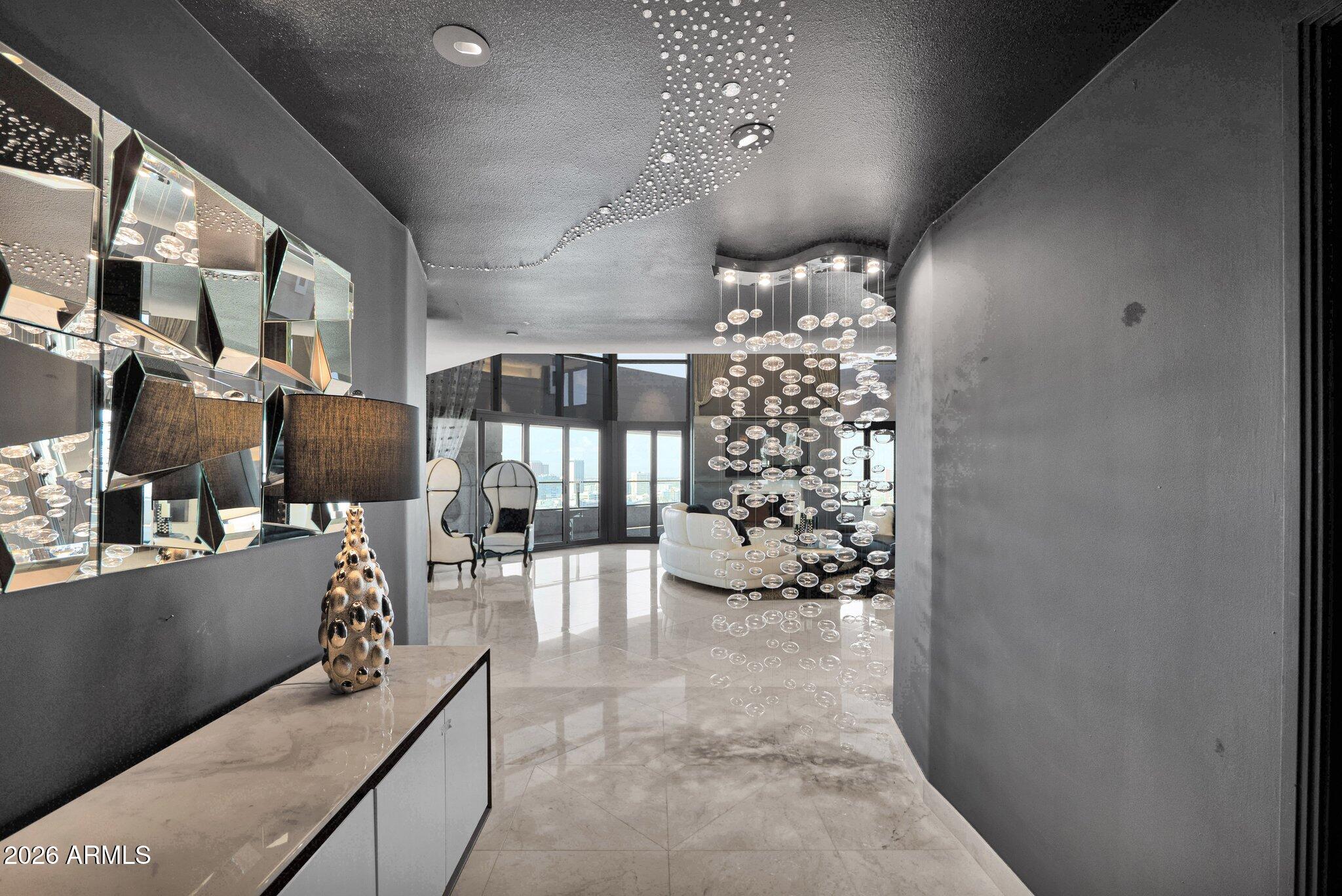 1040 E OSBORN Road 1902