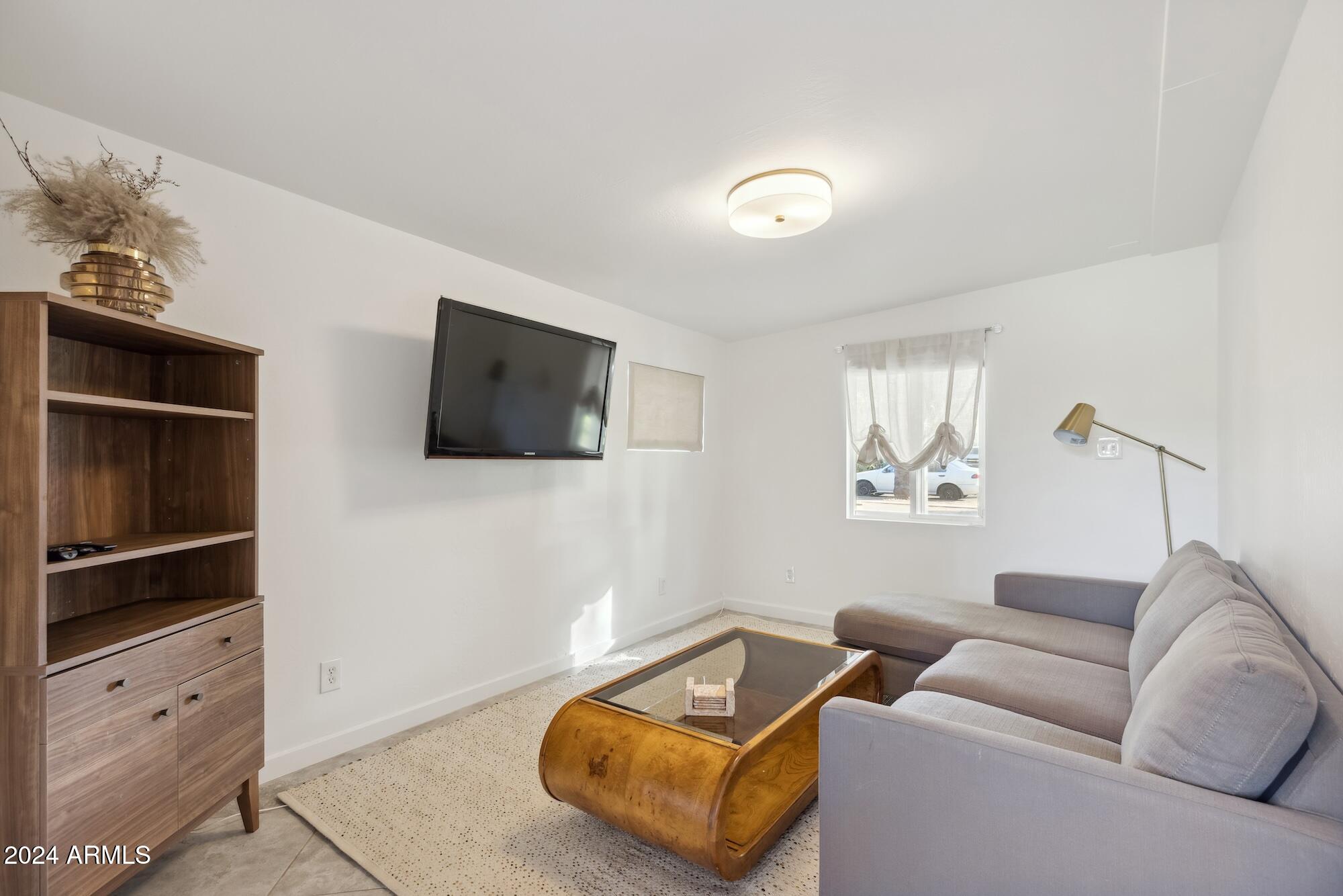 2230 E CLARENDON Avenue