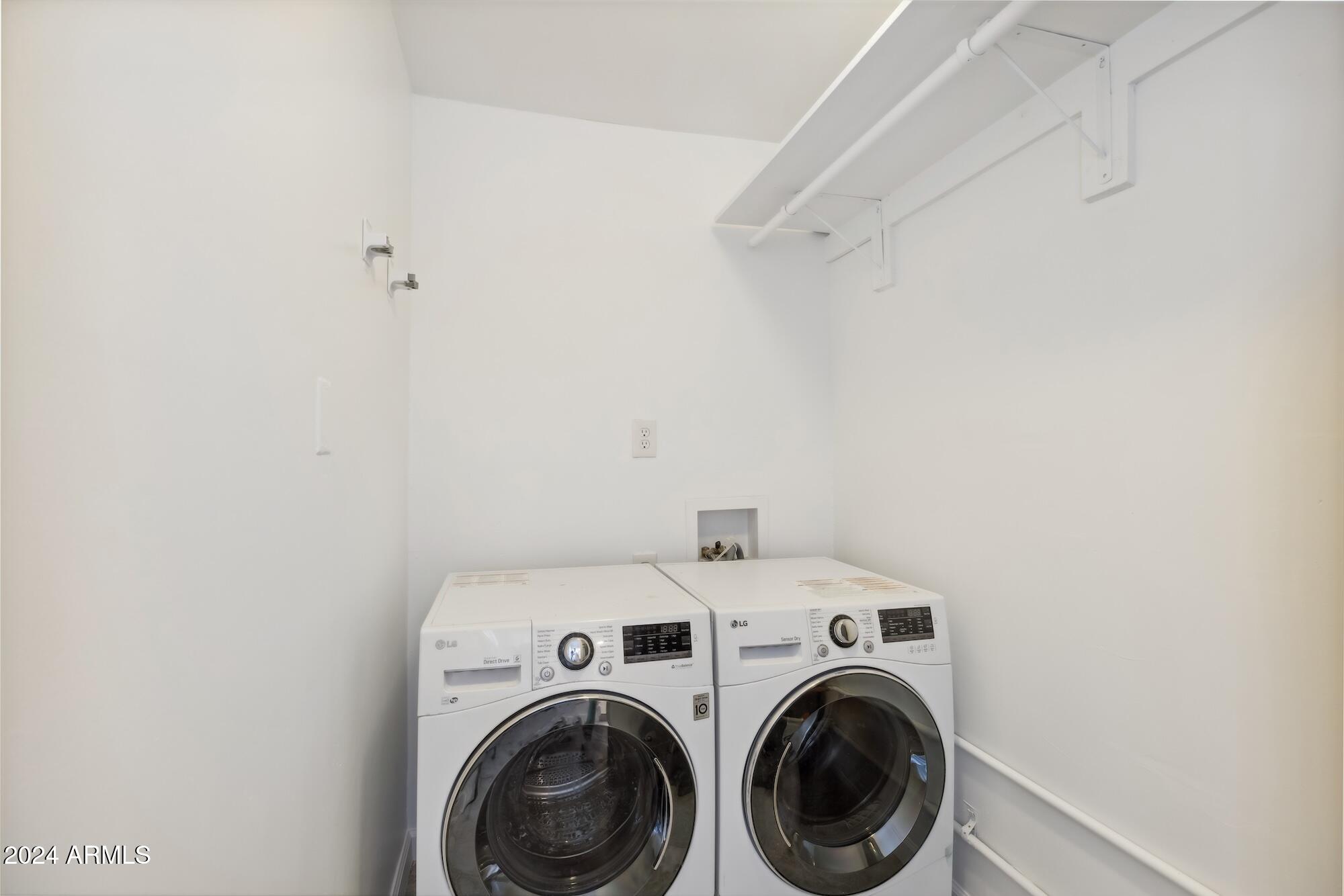 2230 E CLARENDON Avenue