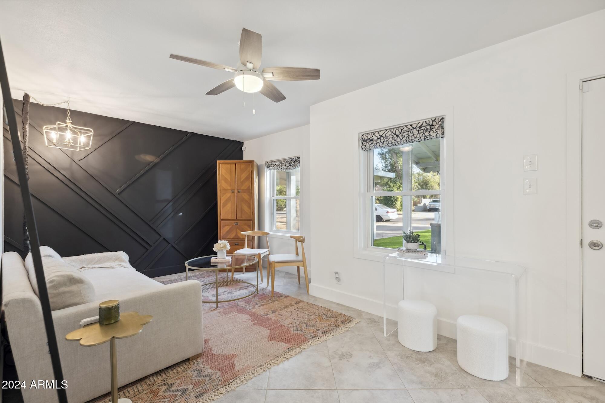 2230 E CLARENDON Avenue