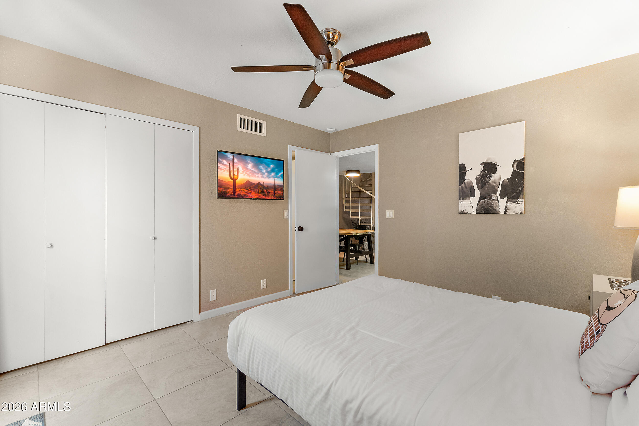 7858 E GLENROSA Avenue