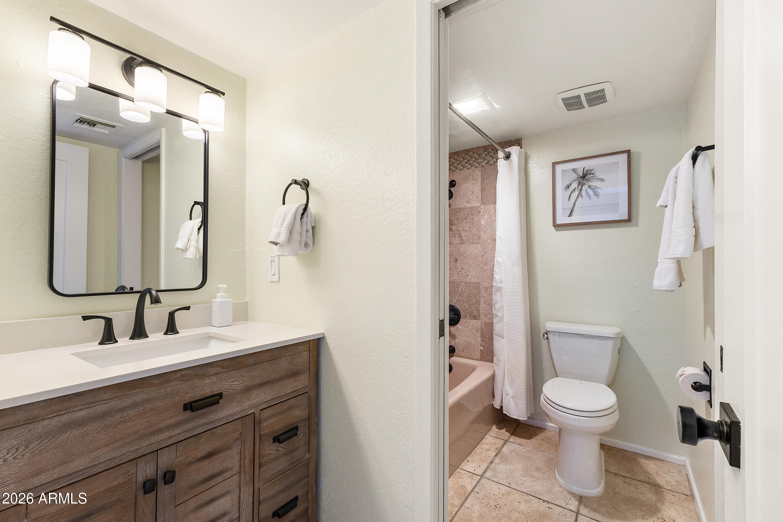 7858 E GLENROSA Avenue