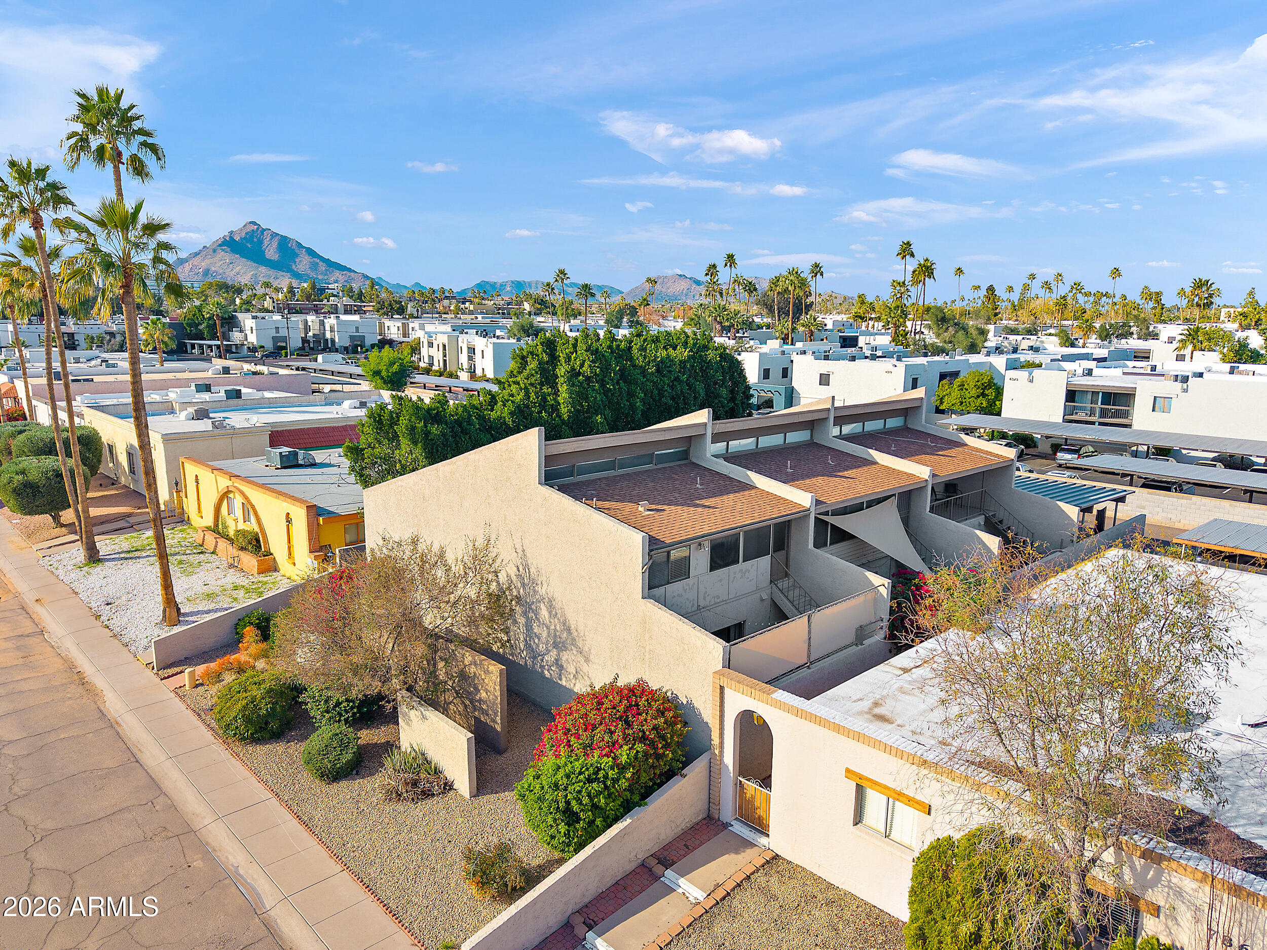 7858 E GLENROSA Avenue