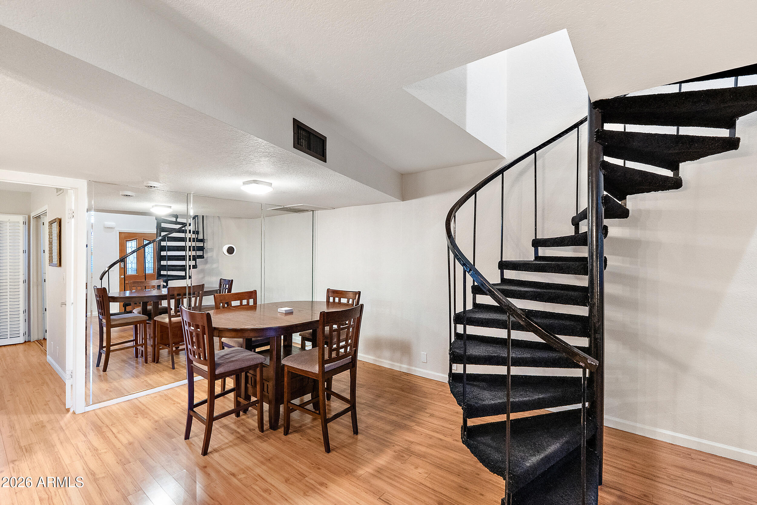 7858 E GLENROSA Avenue