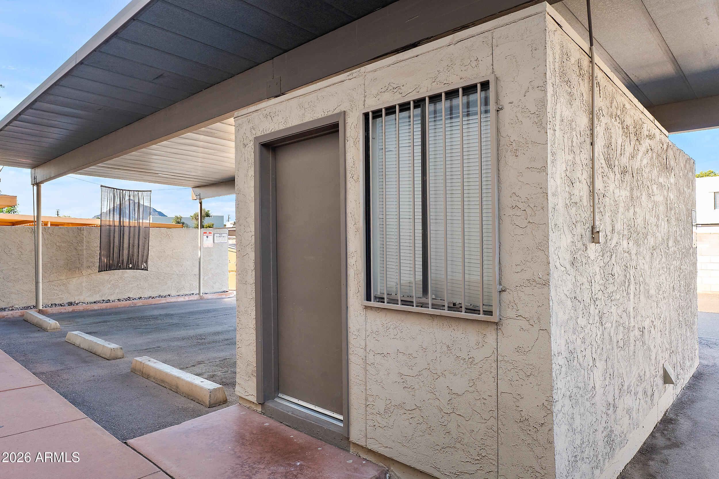 7858 E GLENROSA Avenue