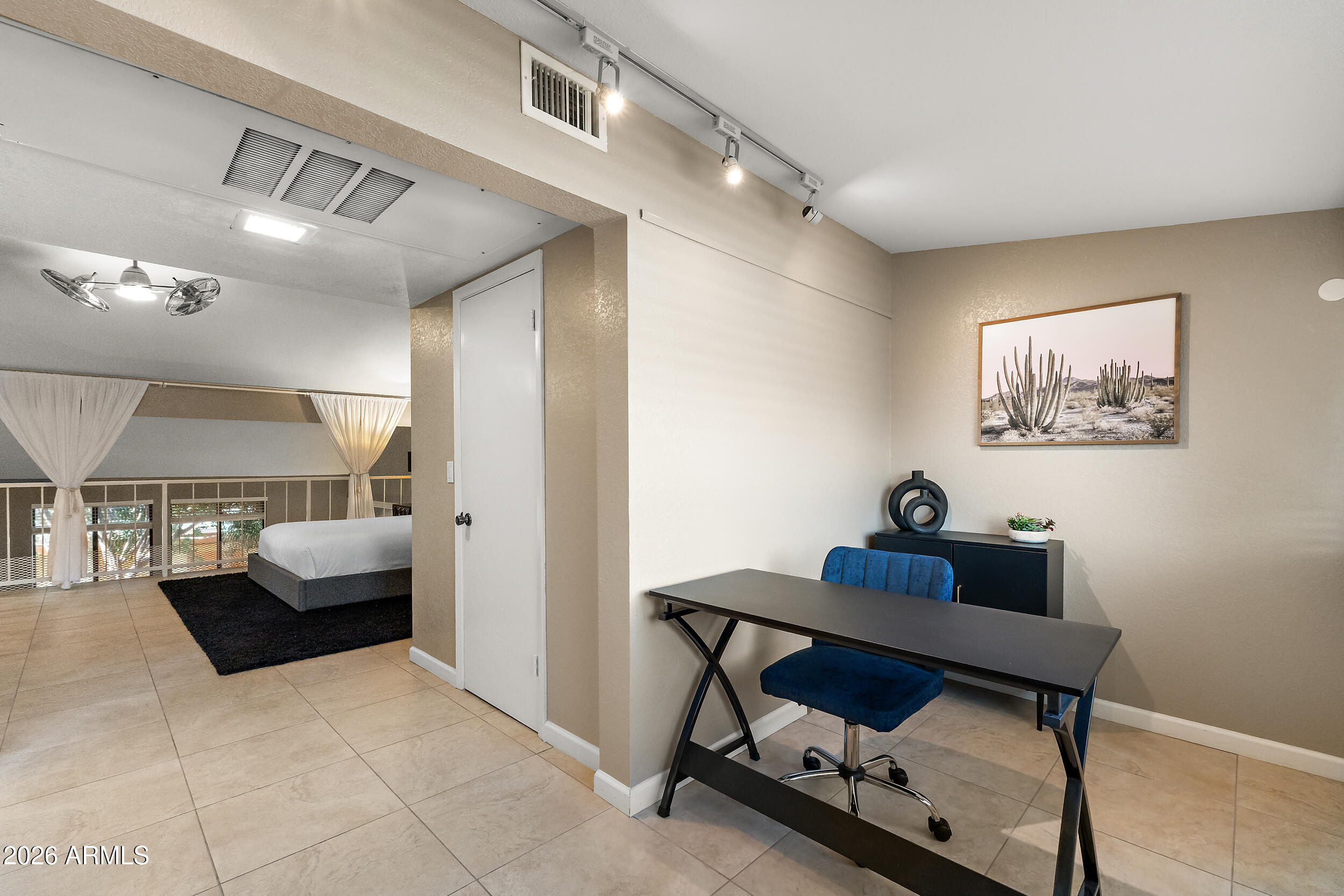 7858 E GLENROSA Avenue