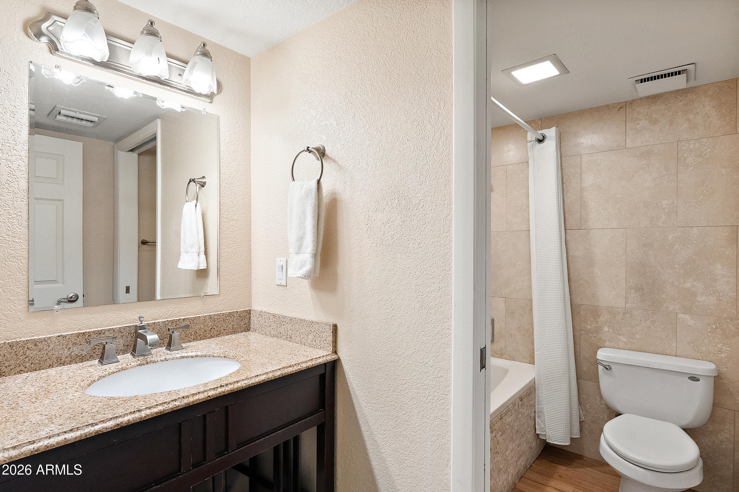 7858 E GLENROSA Avenue