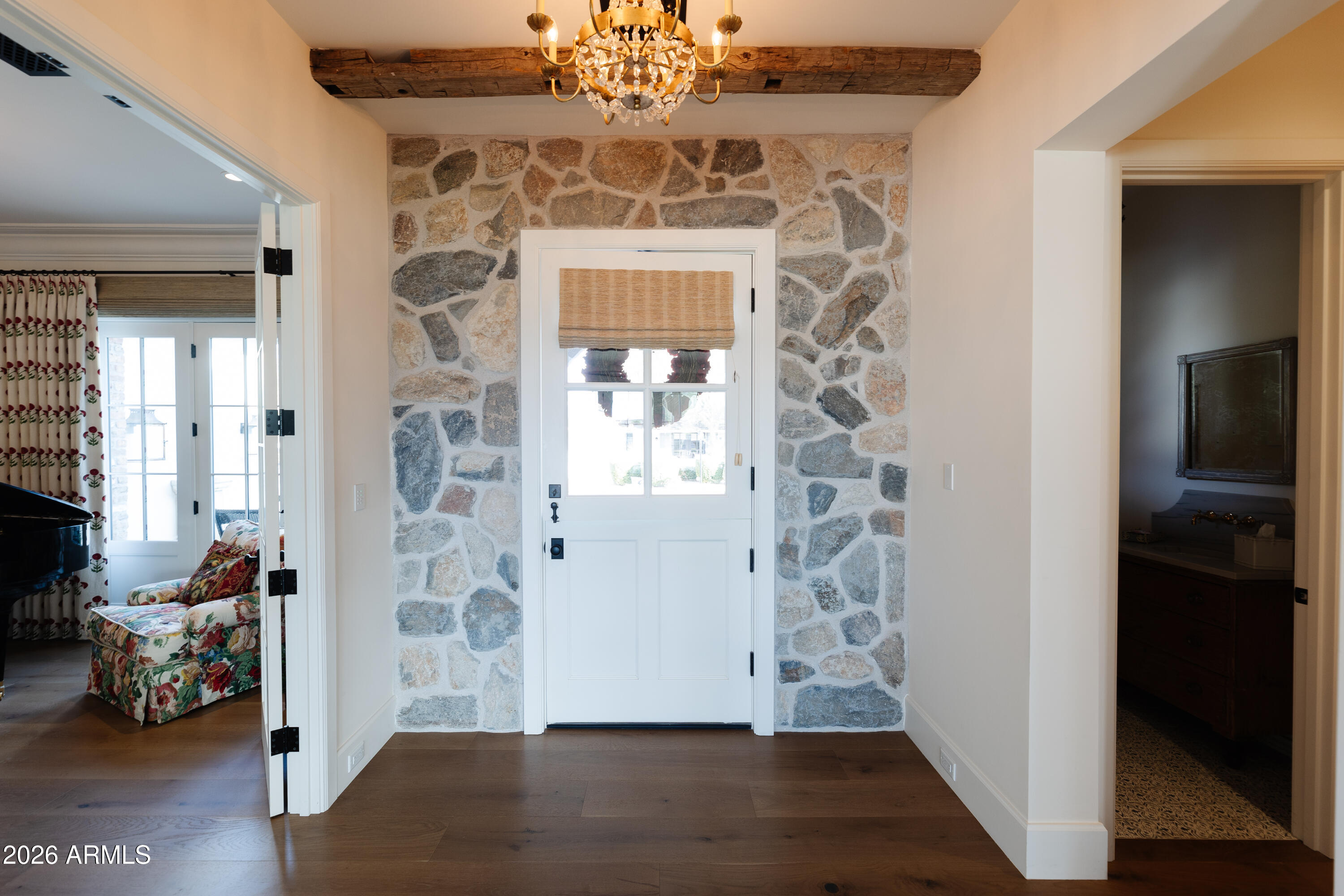 5635 E LINCOLN Drive 60