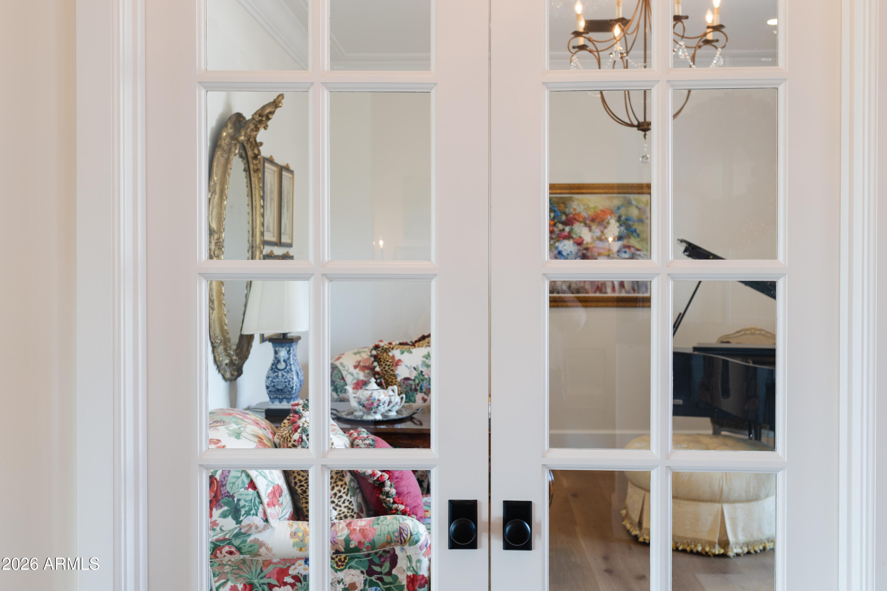 5635 E LINCOLN Drive 60