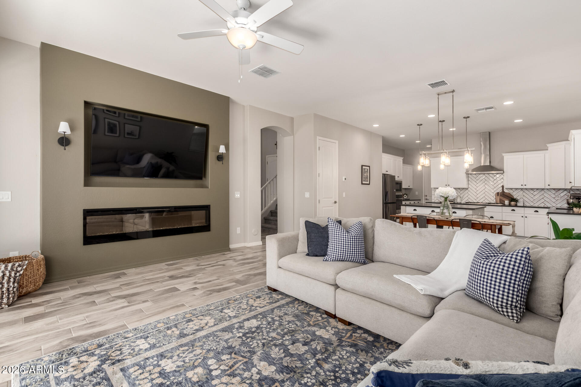 2700 S OLIVER Street