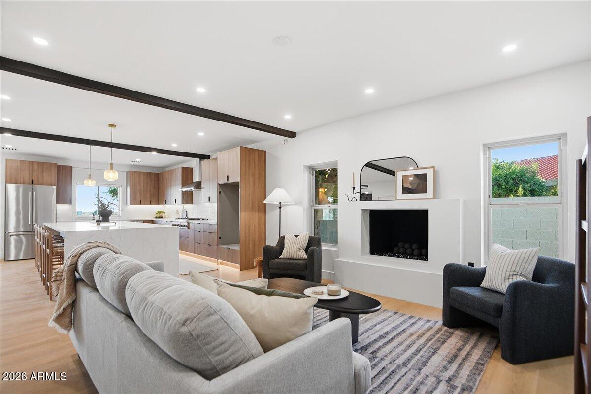 10555 E BELLA VISTA Drive