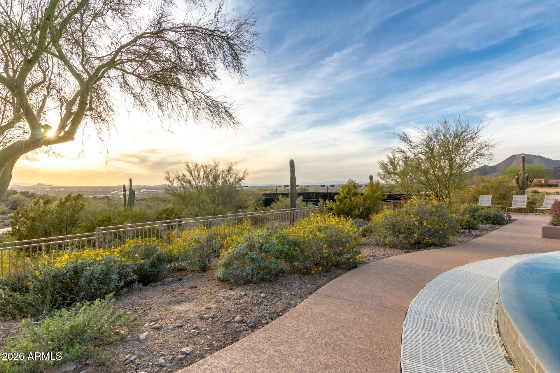 11221 E GREENWAY Road