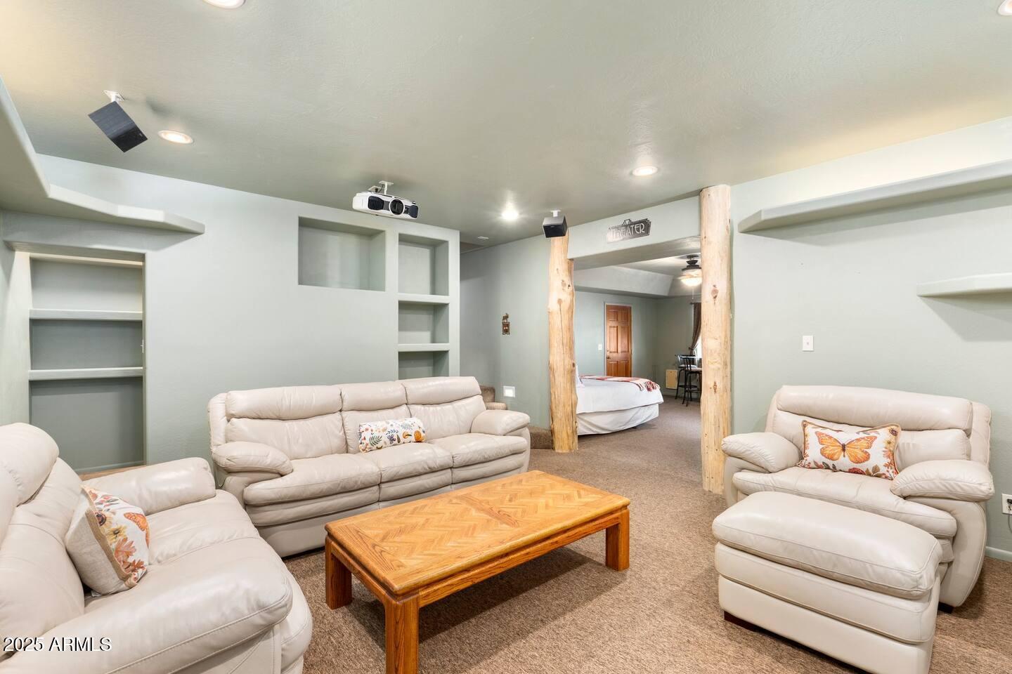 1190 W COUGAR Lane