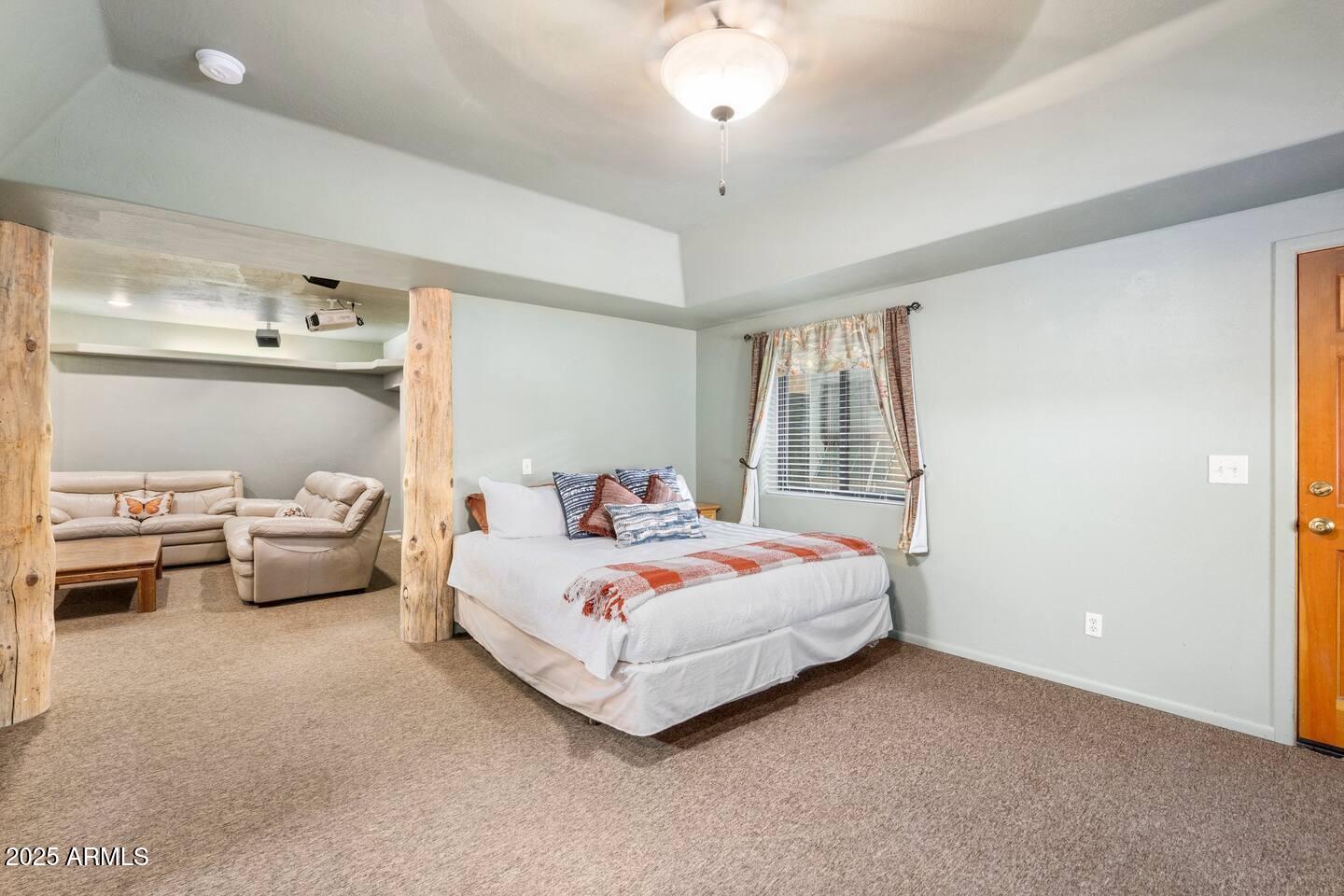 1190 W COUGAR Lane