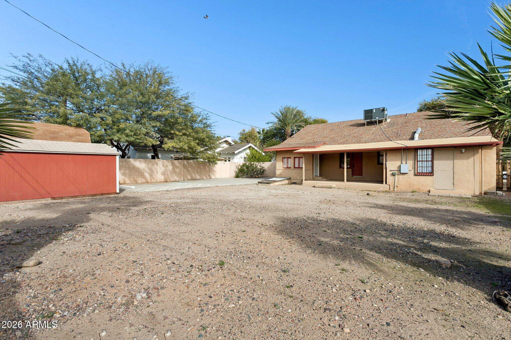 816 N 6th Avenue