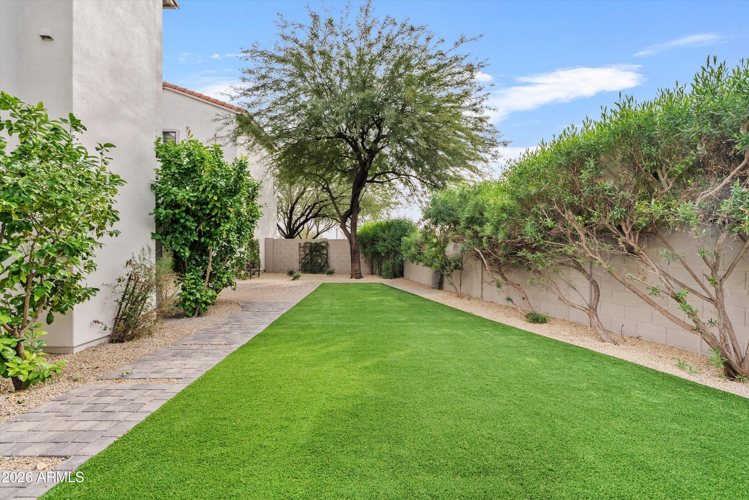 9782 E SOUTH BEND Drive