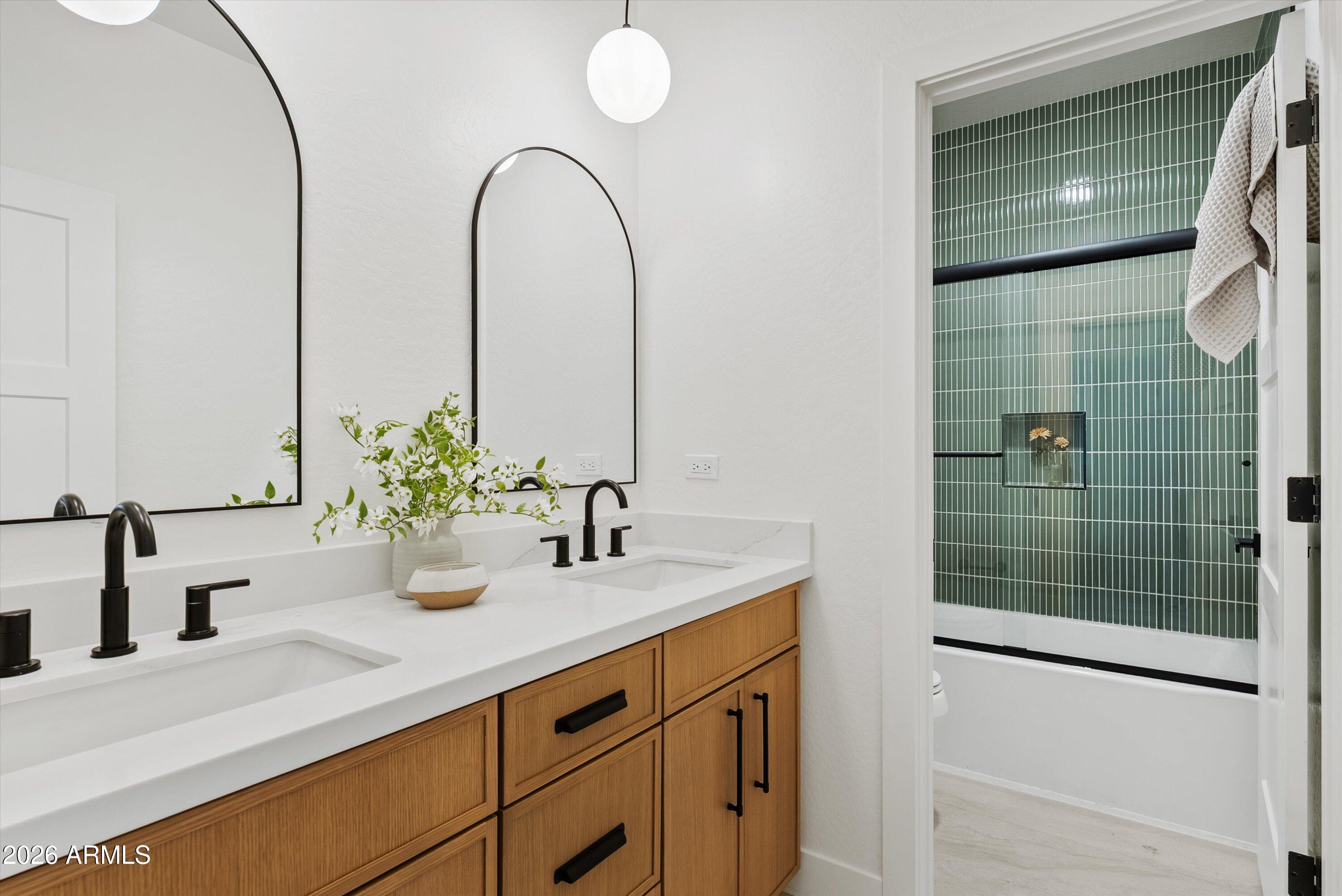 9782 E SOUTH BEND Drive