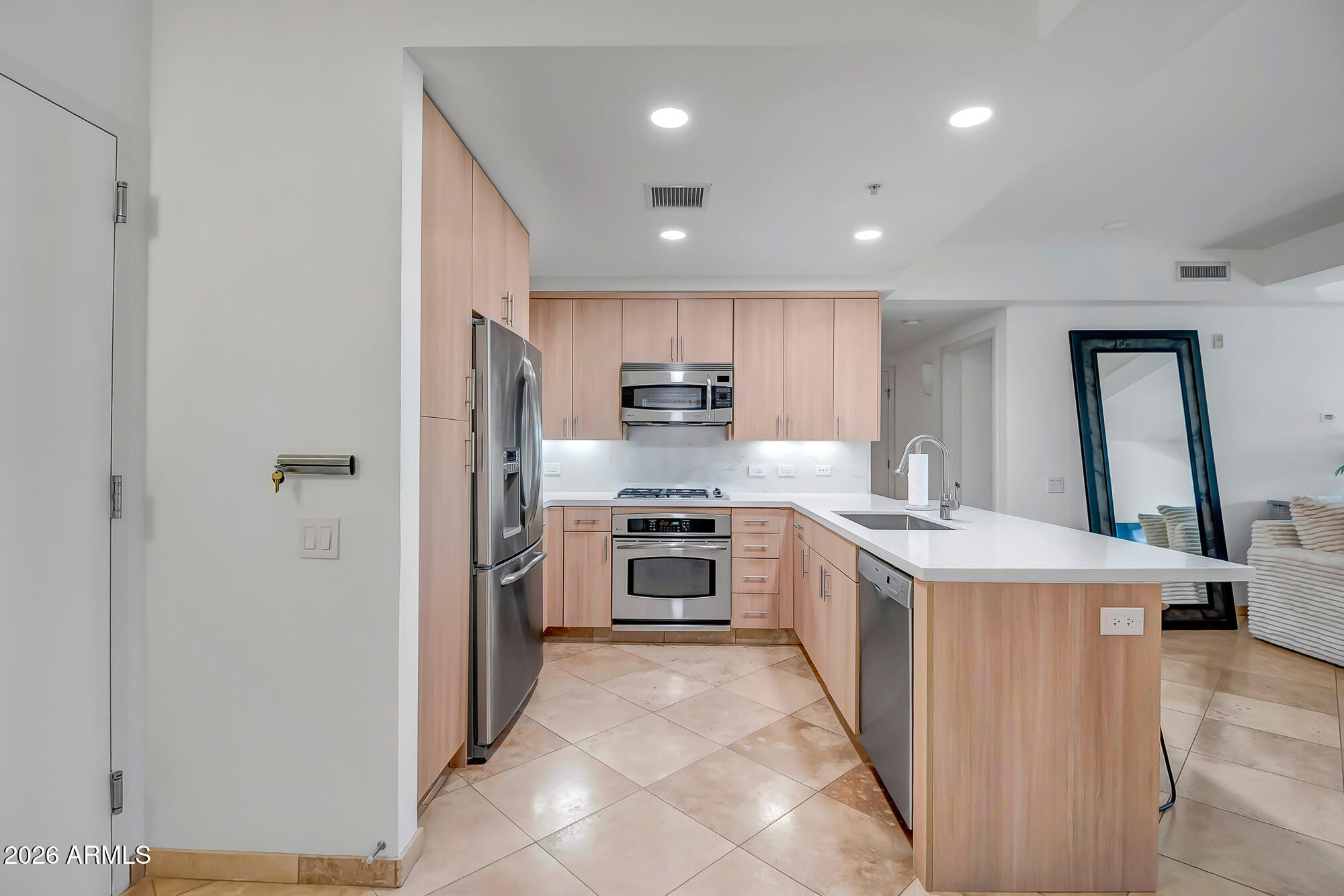 7167 E RANCHO VISTA Drive 2007