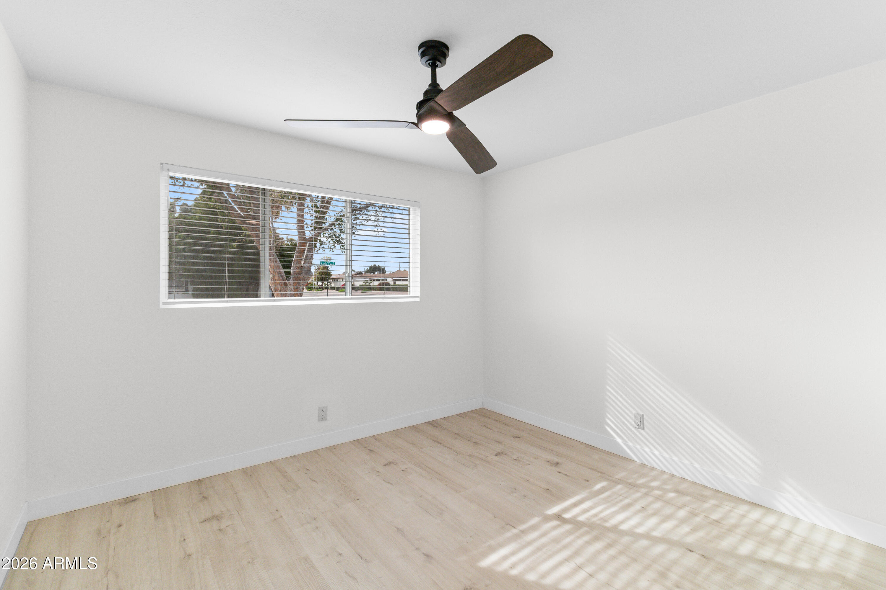 6802 E LOMA LAND Drive