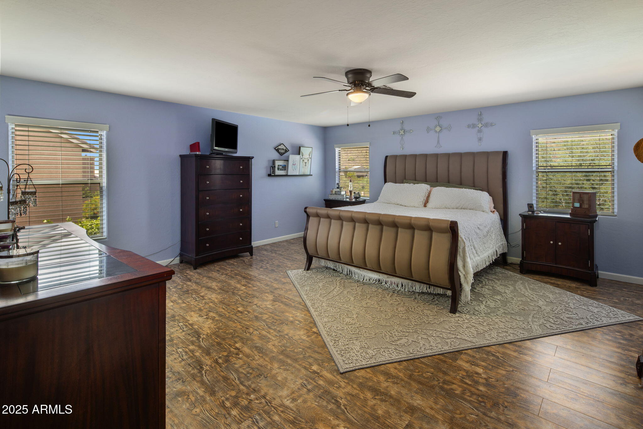 2120 E VISTA BONITA Drive