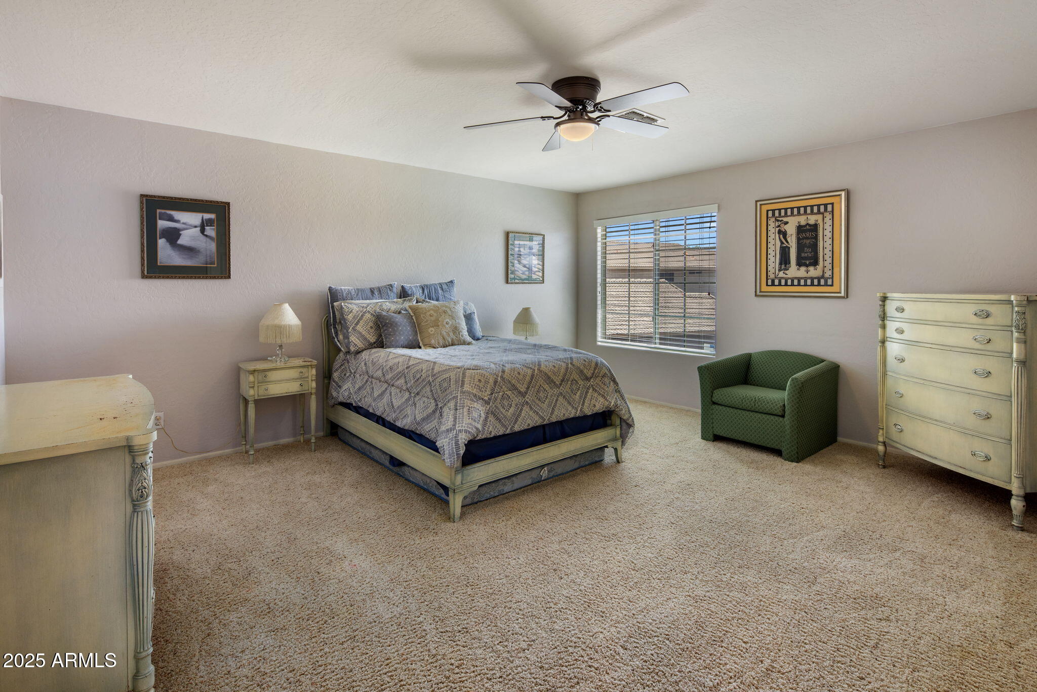 2120 E VISTA BONITA Drive