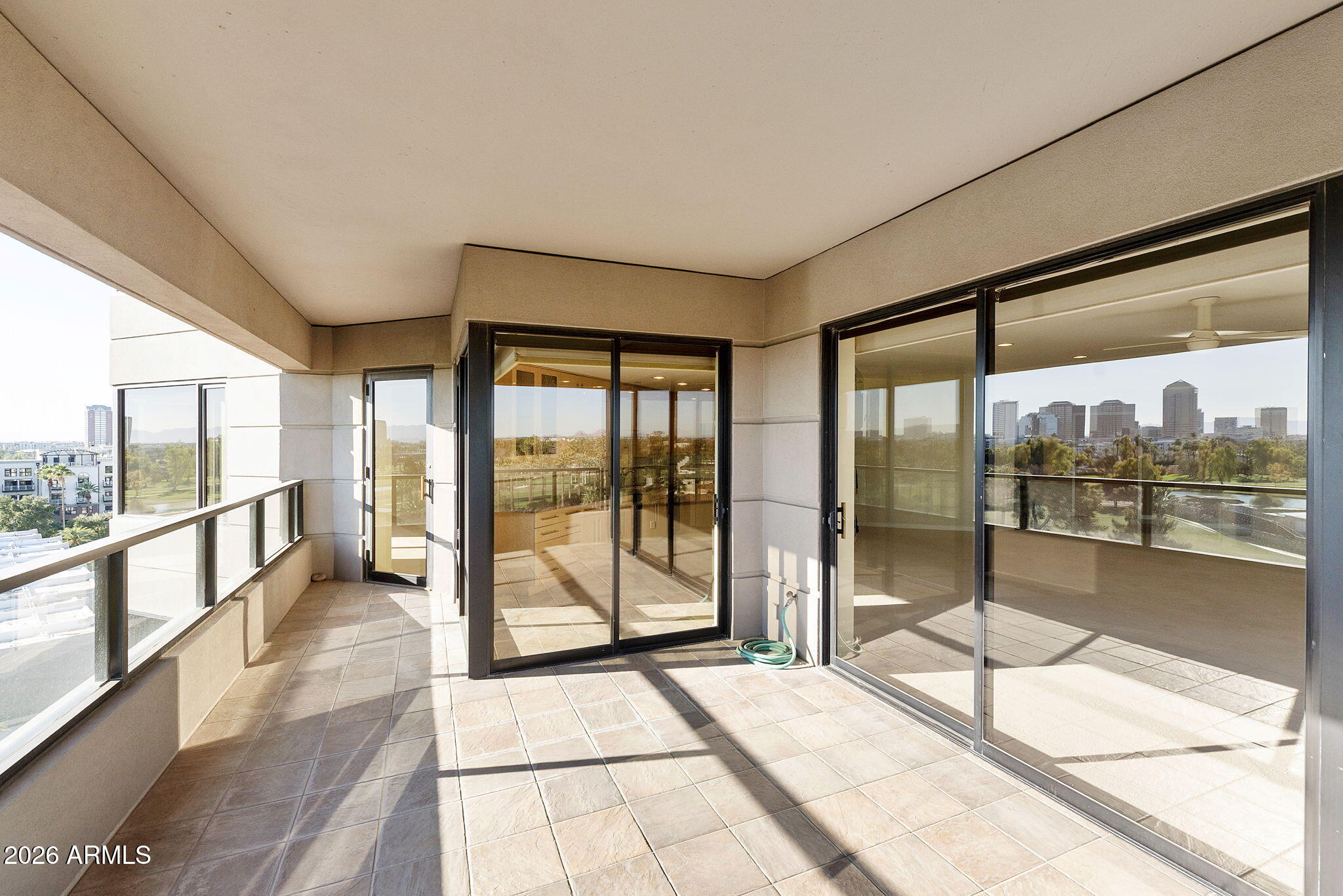 1040 E OSBORN Road 601