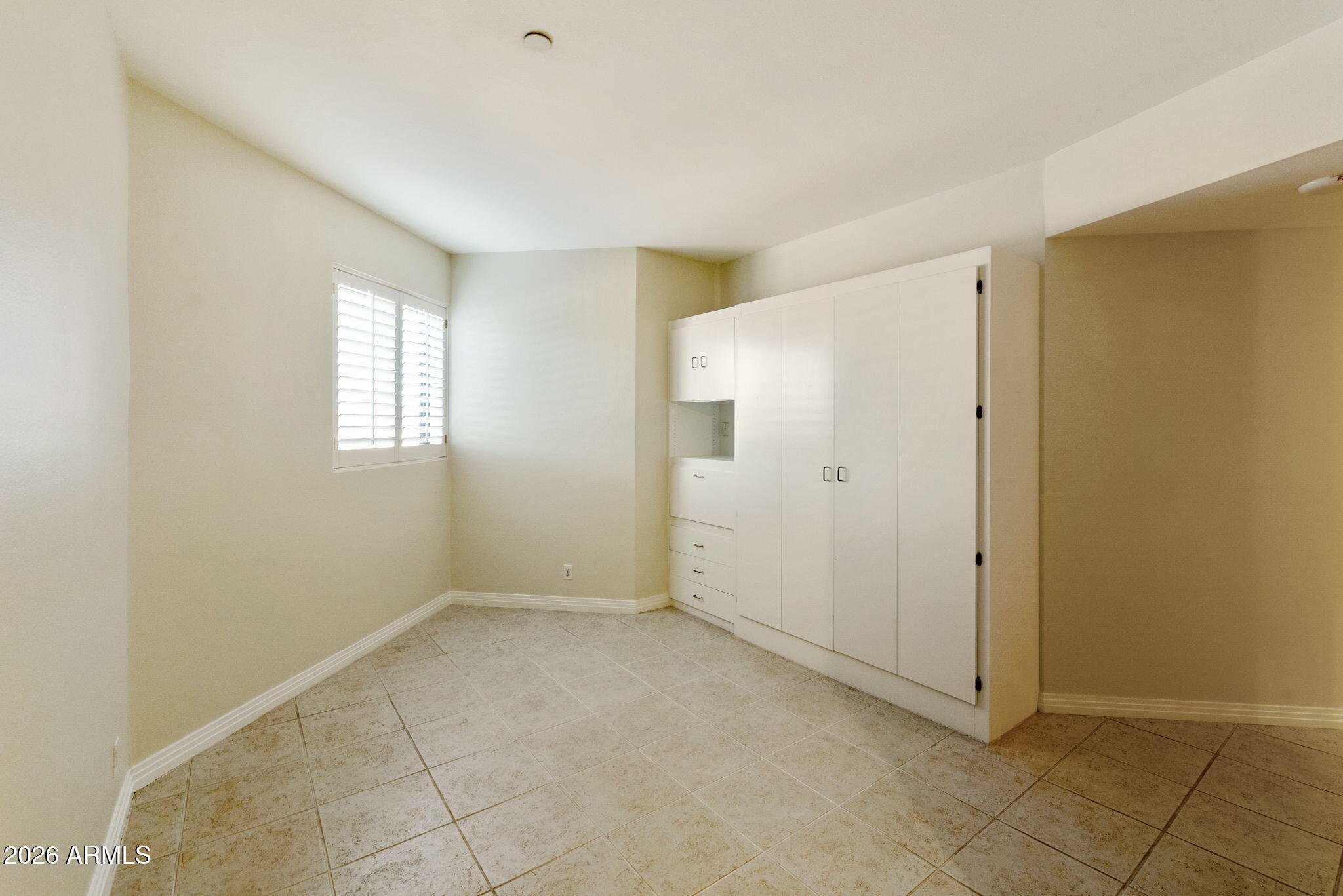 1040 E OSBORN Road 601