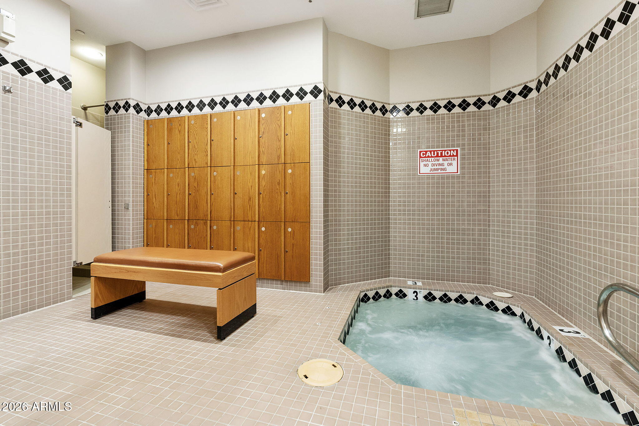 1040 E OSBORN Road 601