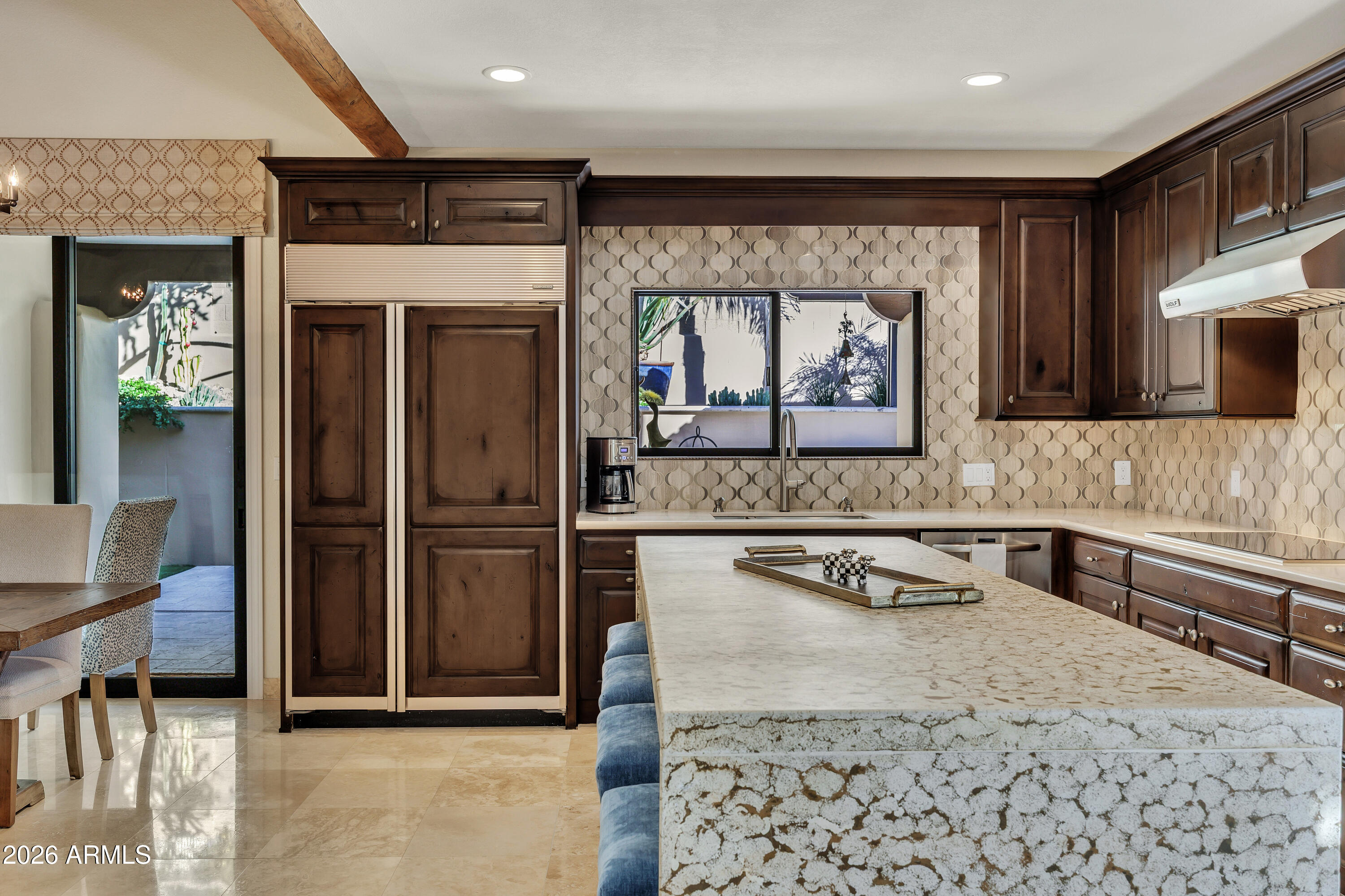 3118 E MARYLAND Avenue