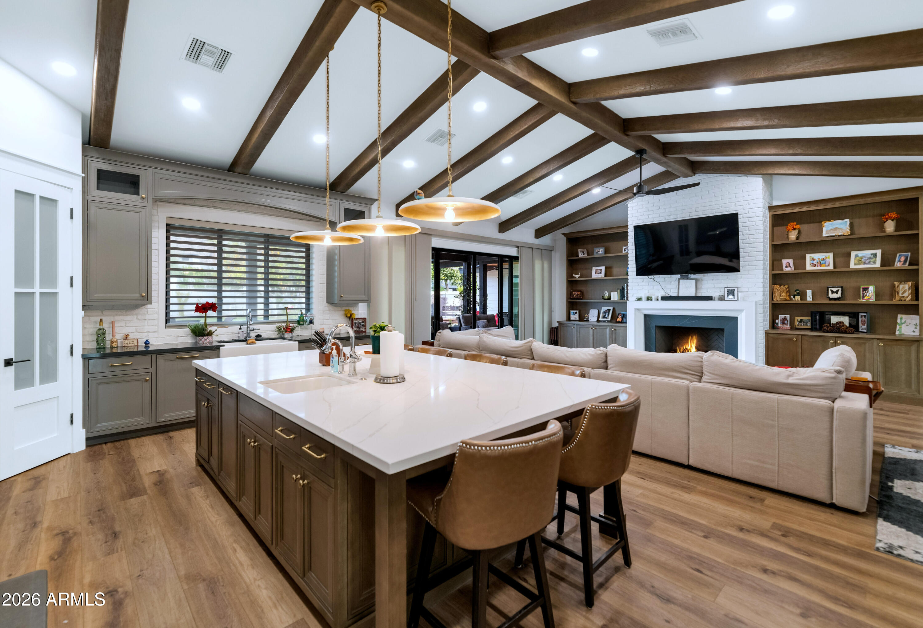 5714 E LAFAYETTE Boulevard