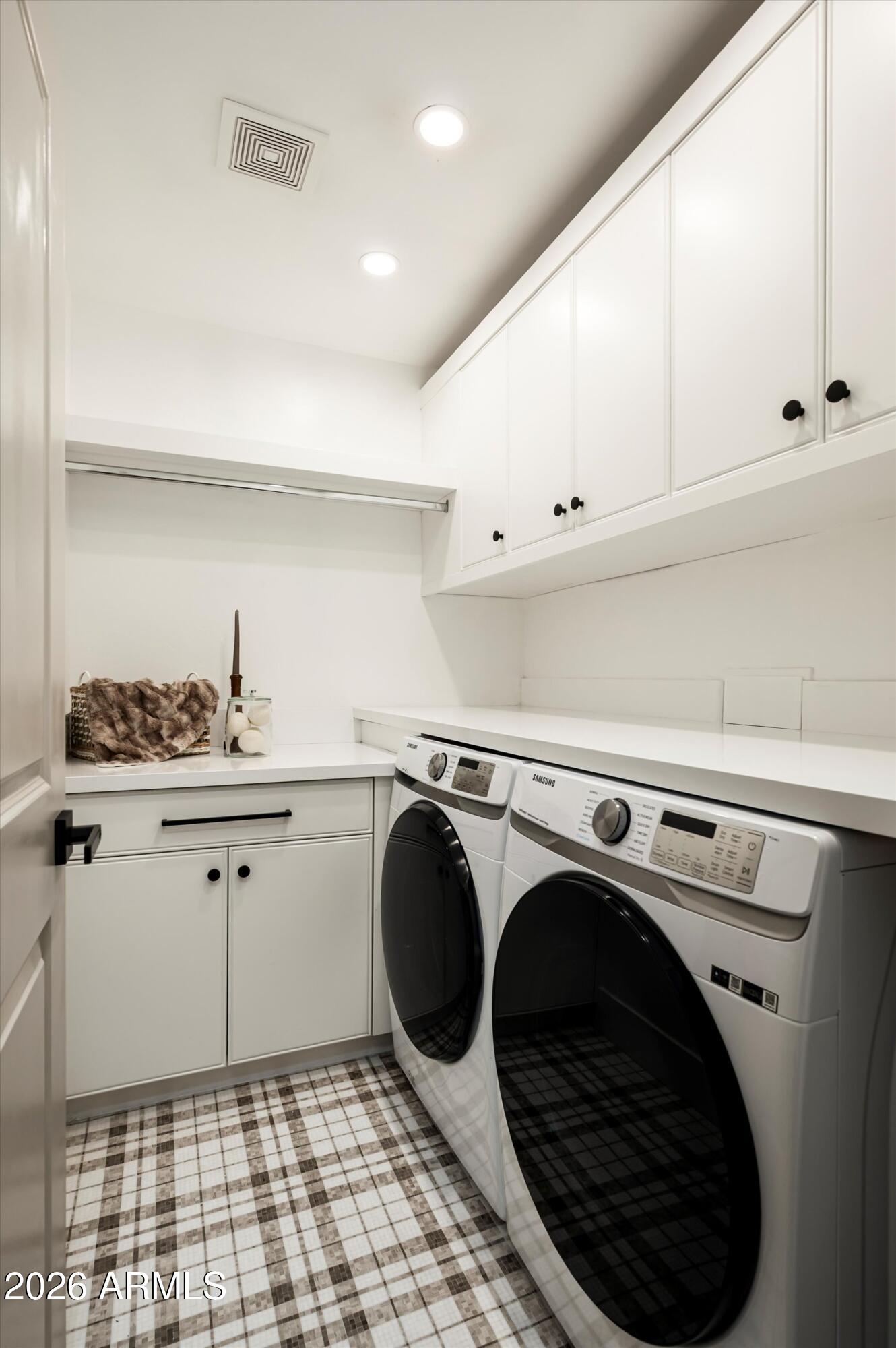 3612 E PIERSON Street