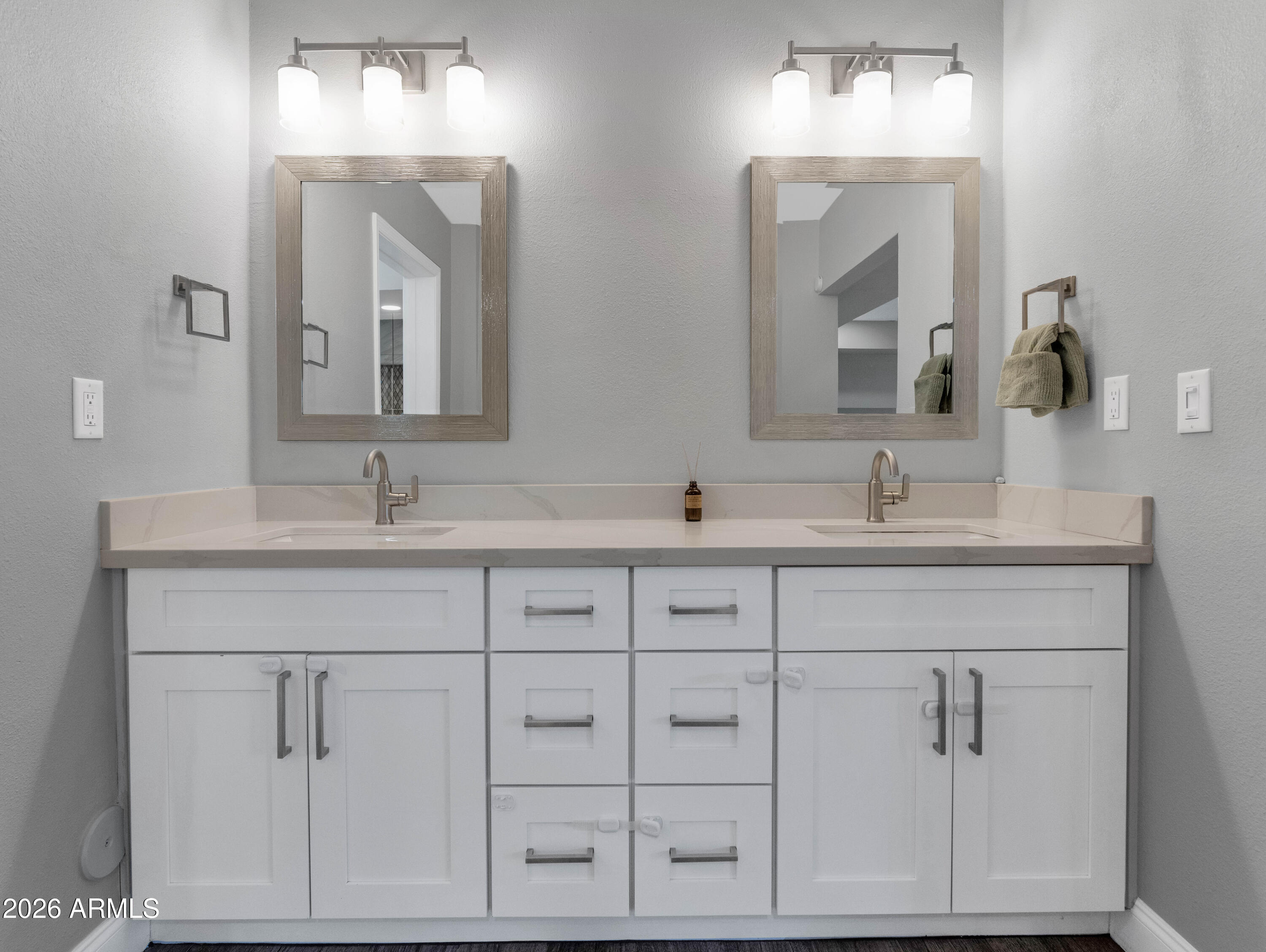 8462 E SAN BERNARDO Drive